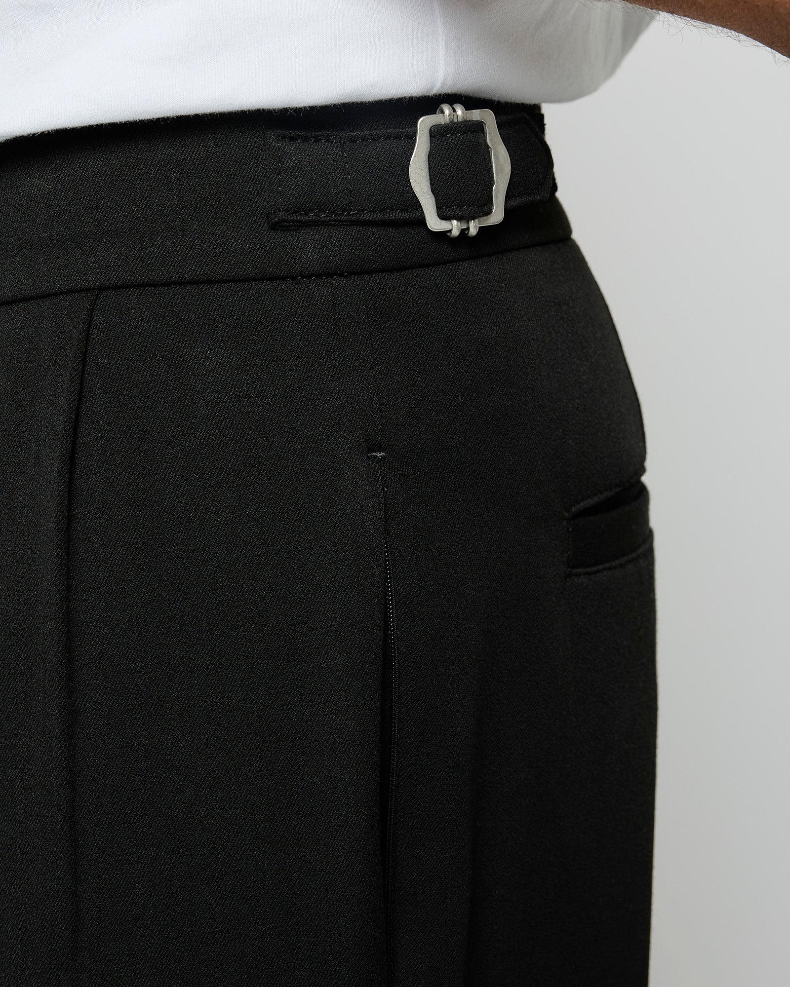 eightyfive-pleated-regular-tailored-pants-v2-hose-black image 5