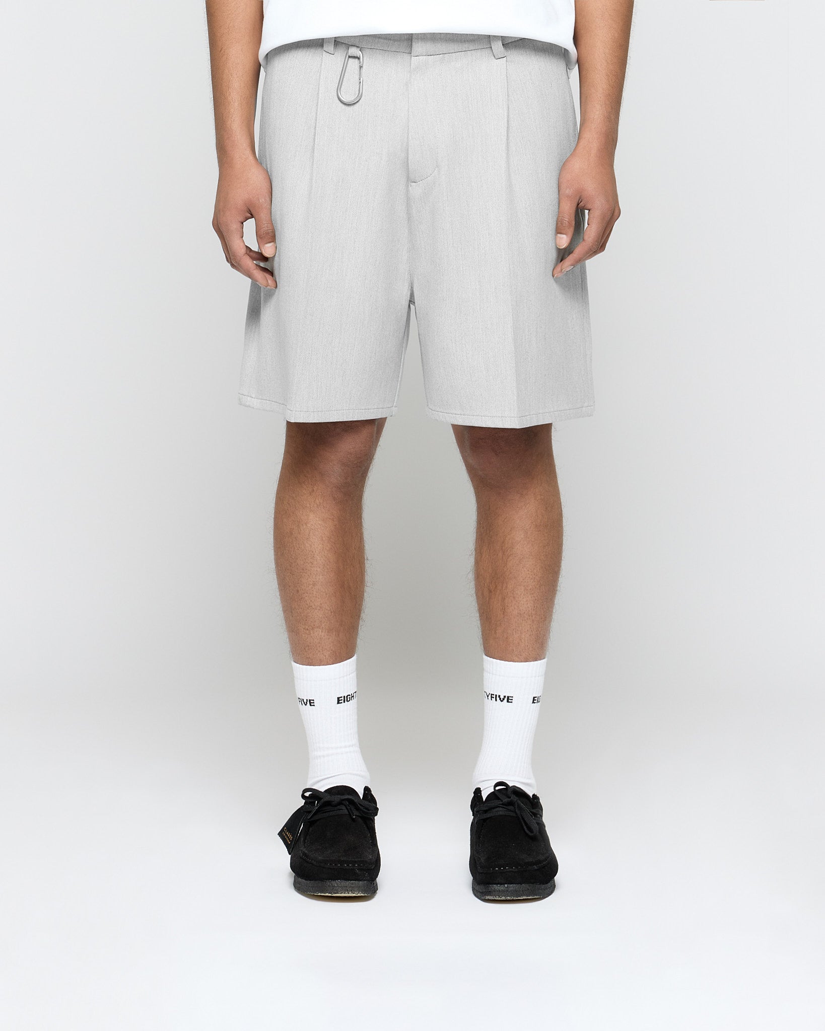 eightyfive-pleated-tailored-shorts-platinum-grey-b-gelfalte image 2