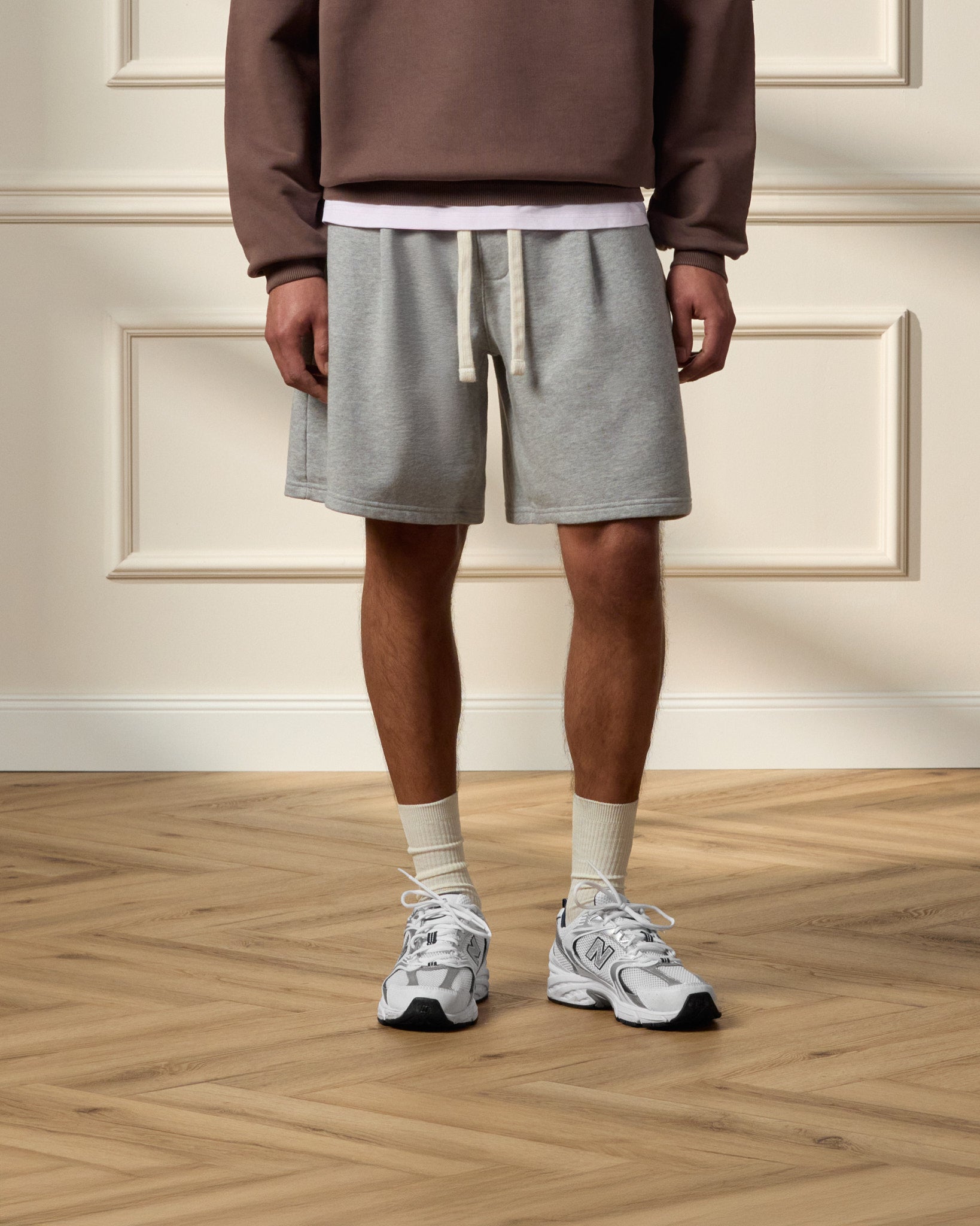 eightyfive-bottoms-pleated-sweatshorts-sporty-grey-relaxed image 3
