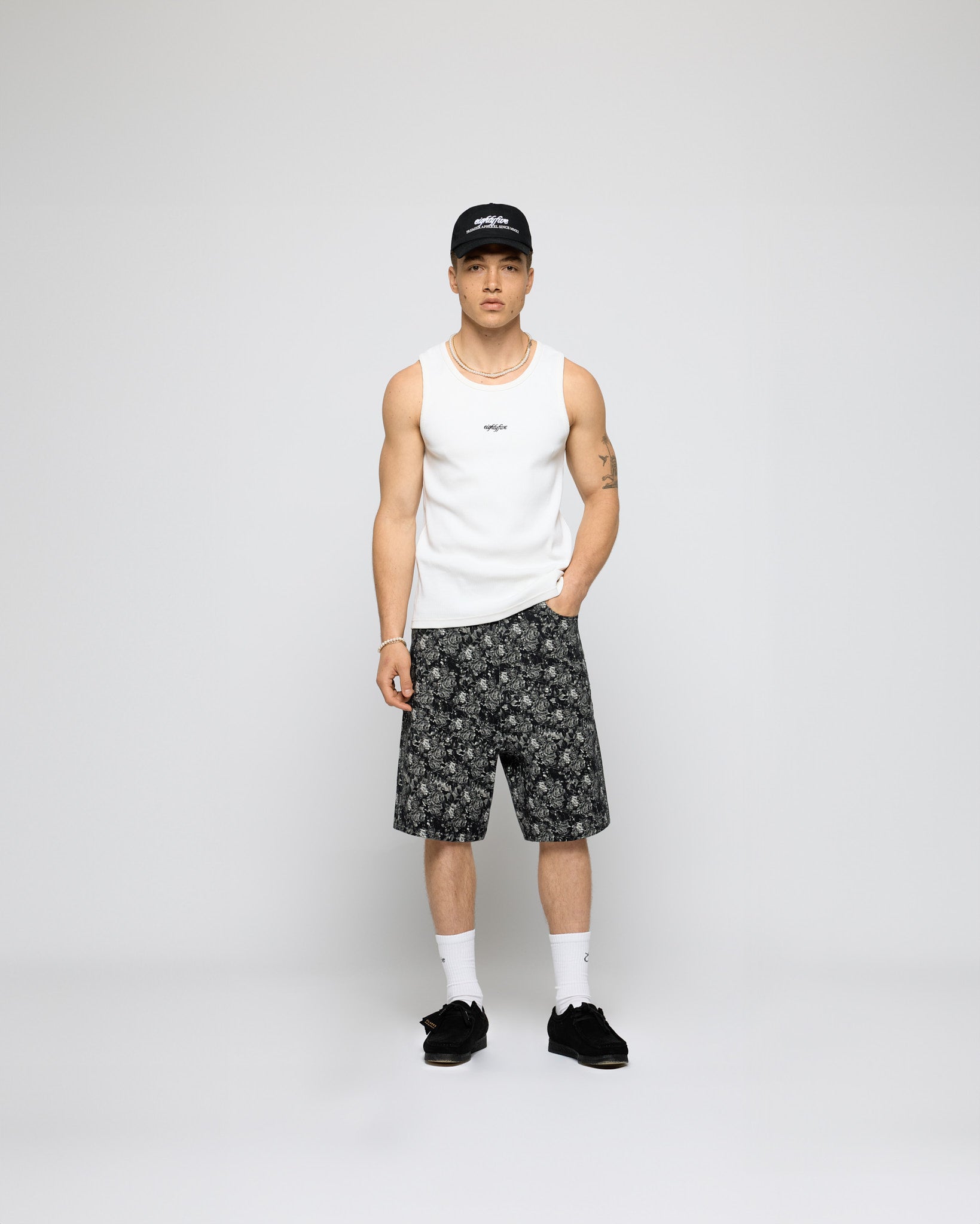 eightyfive-flower-jorts-shorts-black-baggy-blumenprint image 5