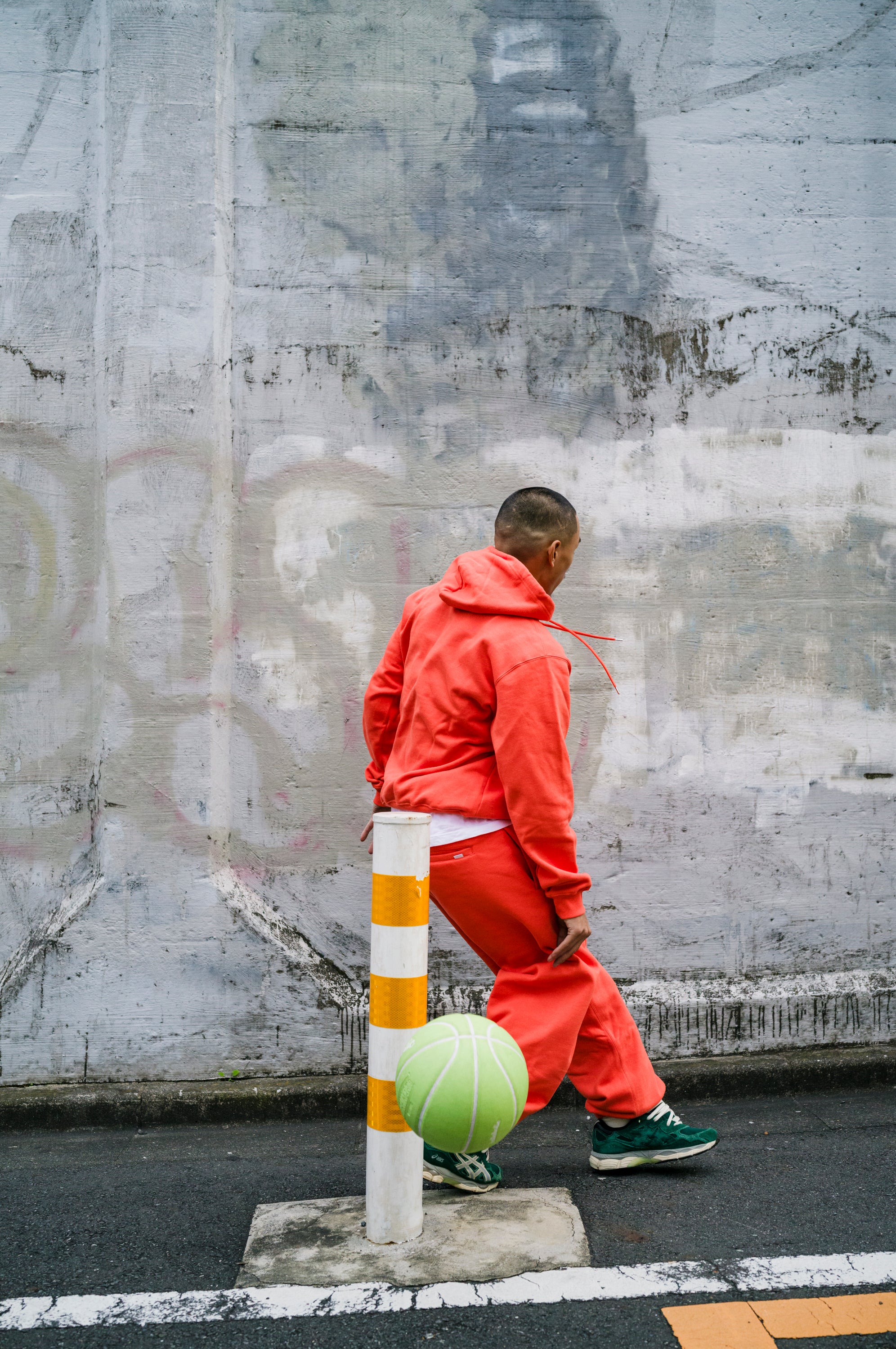 ballaholic-small-logo-sweat-pants-orange-jogginghose image 3