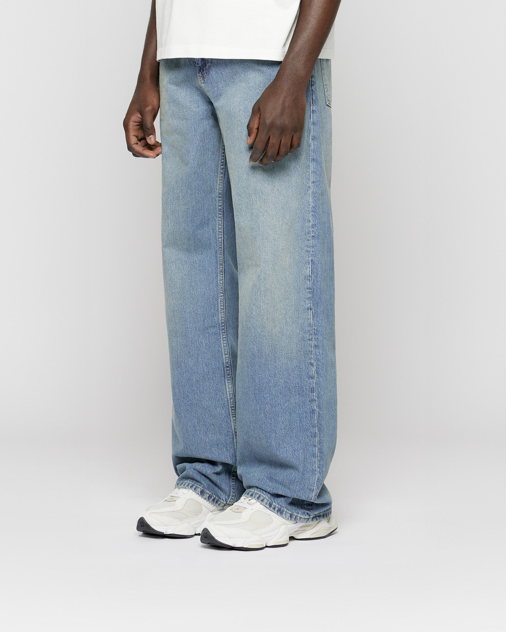 eightyfive-loose-denim-jeans-aqua-blue-loose-fit image 4