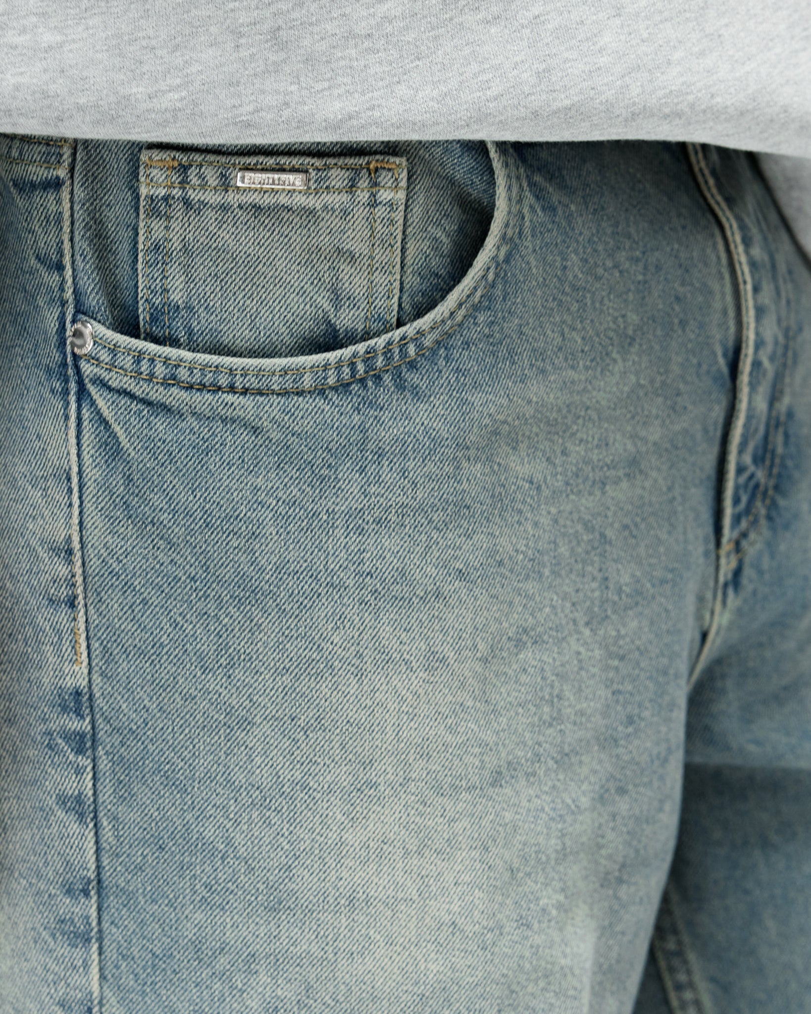 eightyfive-relaxed-denim-jeans-azure-blue-relaxed-fit image 7