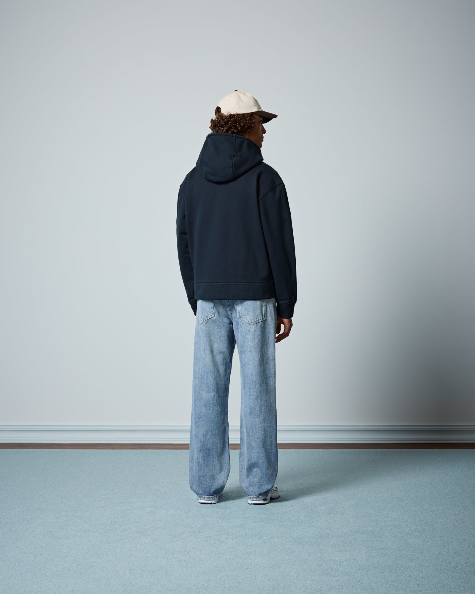 eightyfive-relaxed-denim-baby-blue-hellblaue-jeans image 6