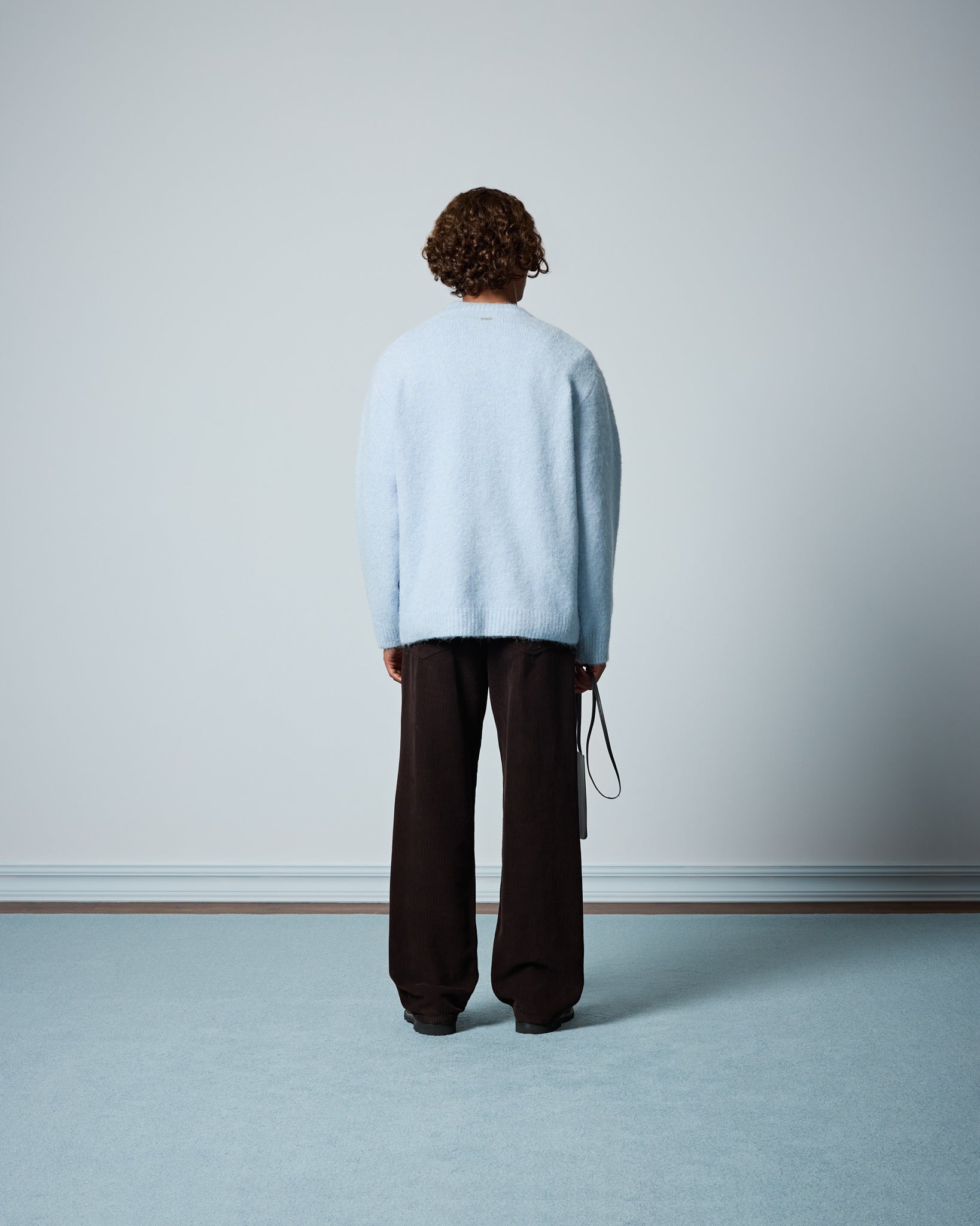 eightyfive-heavy-crew-neck-sweater-pullover-babyblue-oversized image 6
