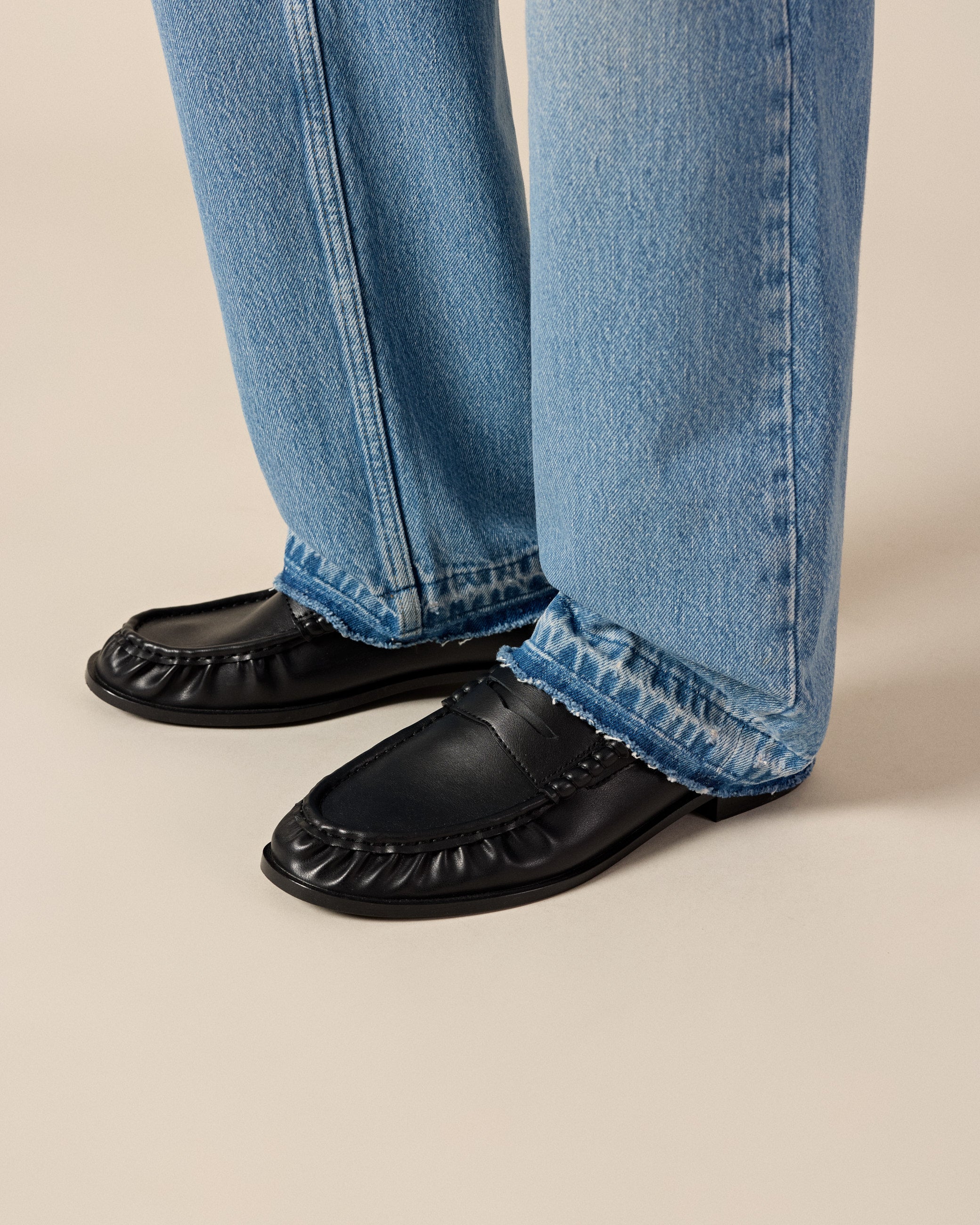 eightyfive-open-hem-straight-denim-hellblau-baumwolle image 7