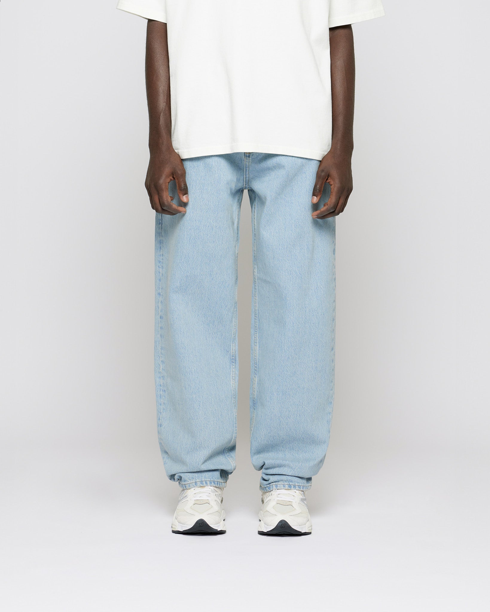 eightyfive-baggy-denim-jeans-vintage-blue image 2