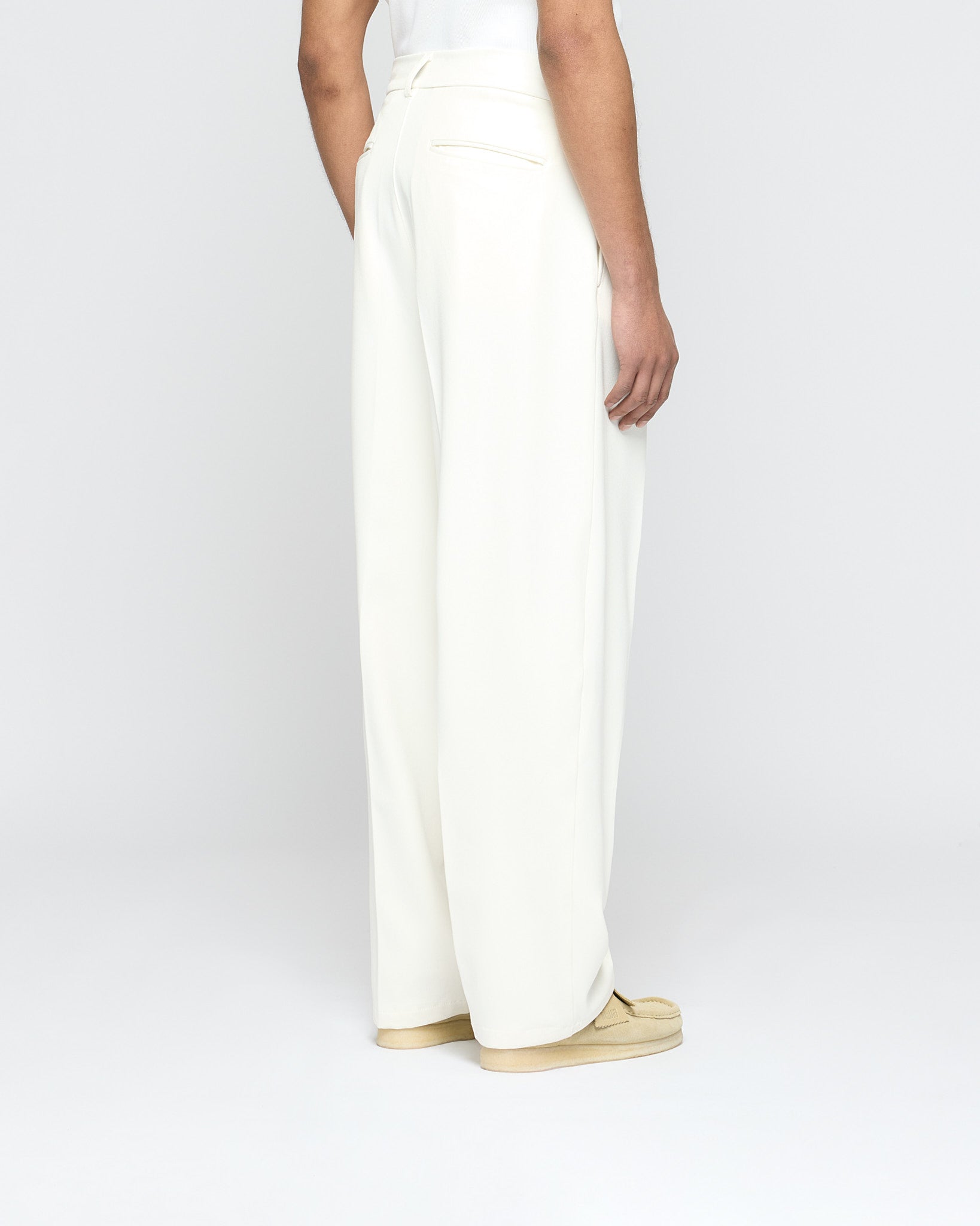 eightyfive-bottoms-pleated-baggy-pants-off-white-b-gelfalte image 4