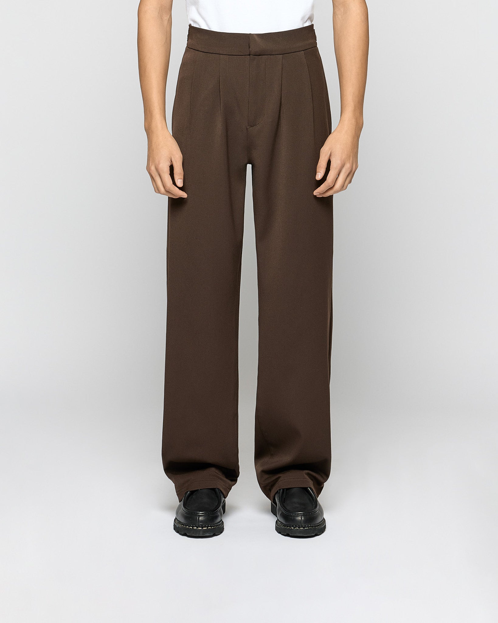 eightyfive-bottoms-pleated-regular-tailored-pants-v2-hose-braun-31 image 2