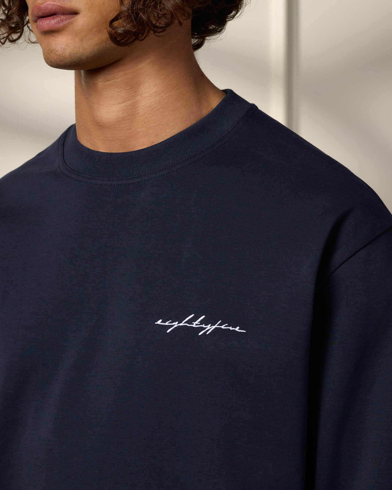 eightyfive-embroidered-longsleeve-langarmshirt-navy-baumwolle image 6