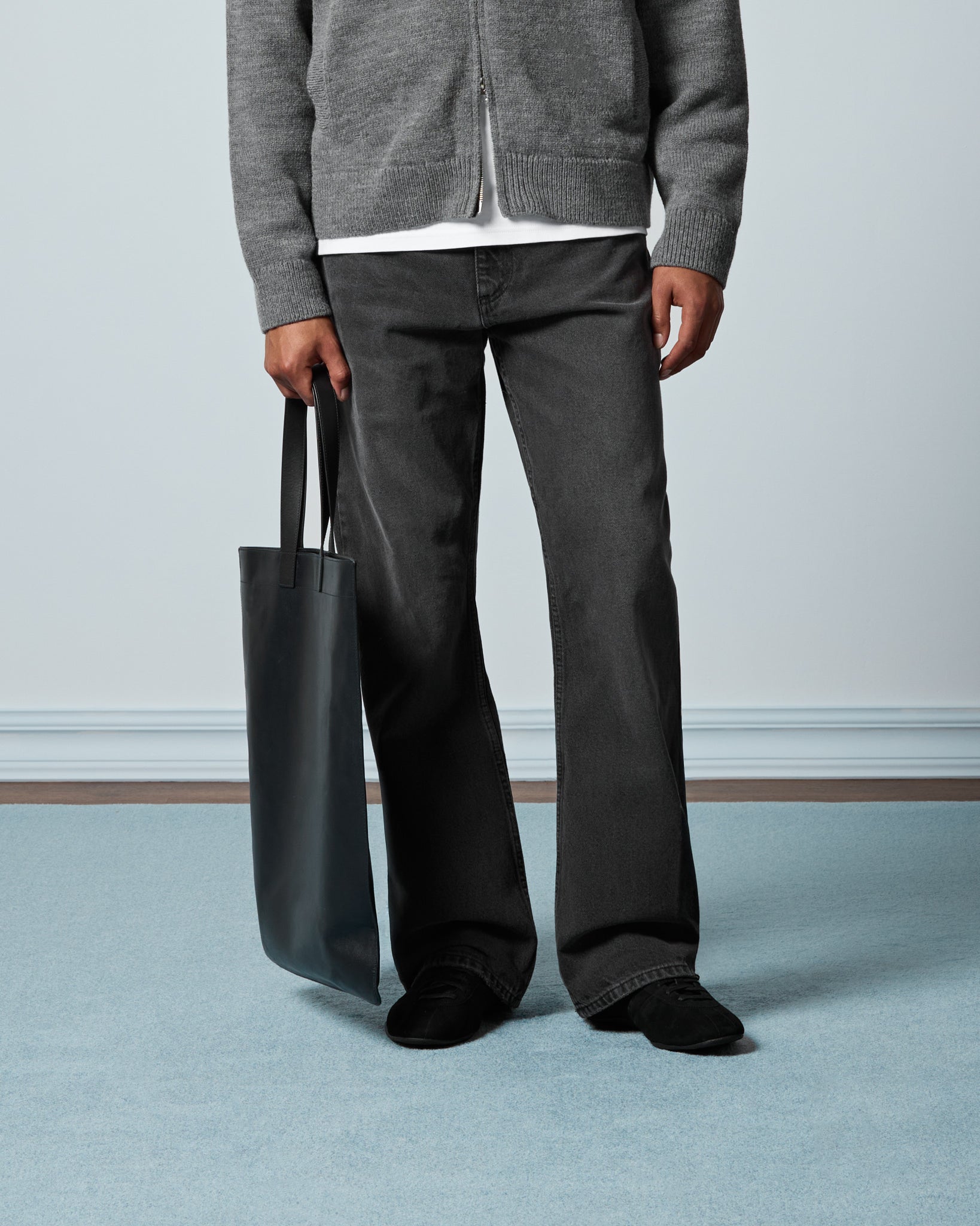 eightyfive-flared-denim-jeans-light-grey-flared-fit image 3