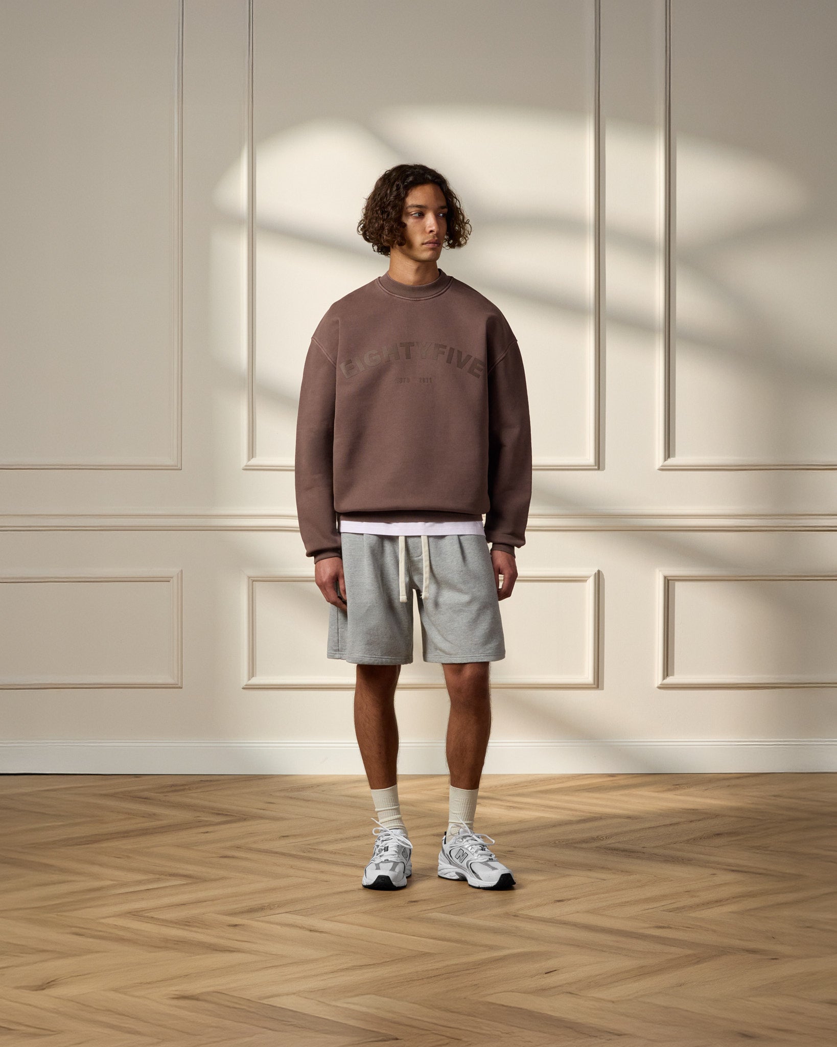 eightyfive-bottoms-pleated-sweatshorts-sporty-grey-relaxed image 4