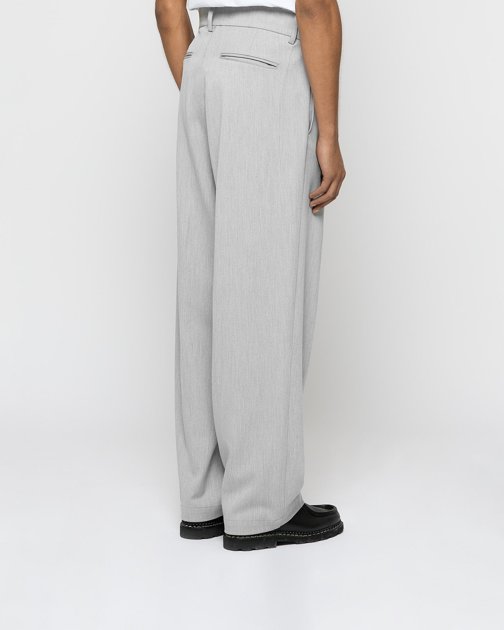 eightyfive-pleated-baggy-tailored-pants-hose-grey image 4