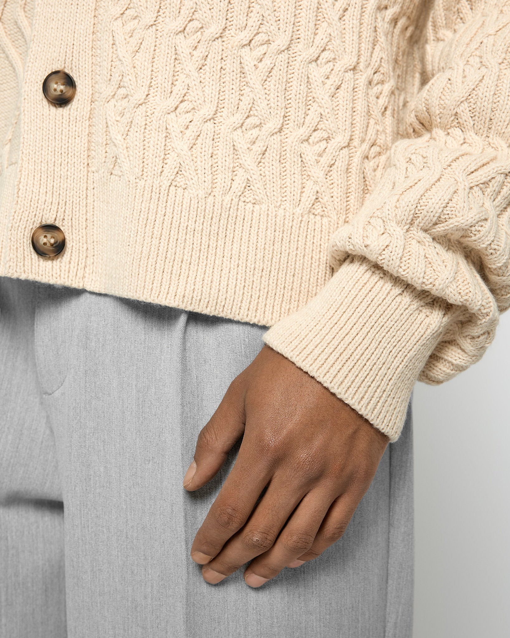 eightyfive-wool-asymmetric-cardigan-herren-beige-wolle image 6