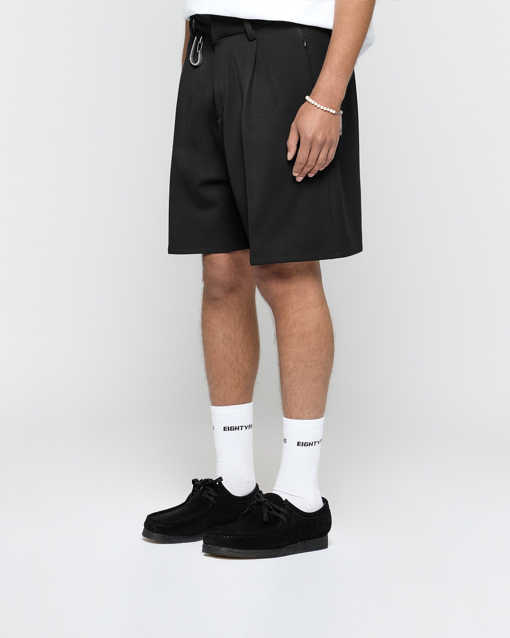eightyfive-bottoms-pleated-tailored-shorts-black-b-gelfalte image 3