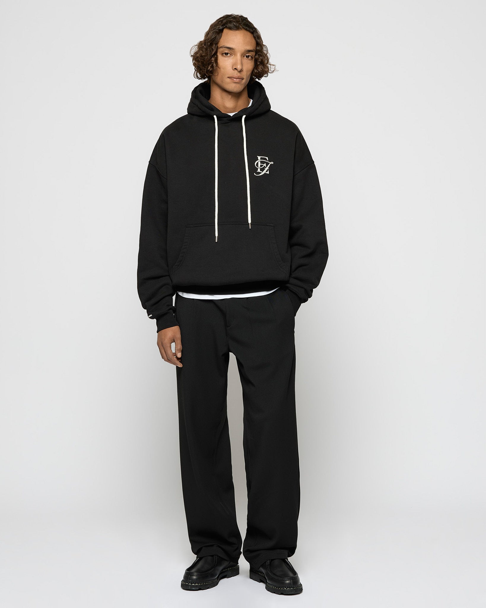 eightyfive-luxe-contrast-hoodie-schwarz-oversized-490gsm image 4
