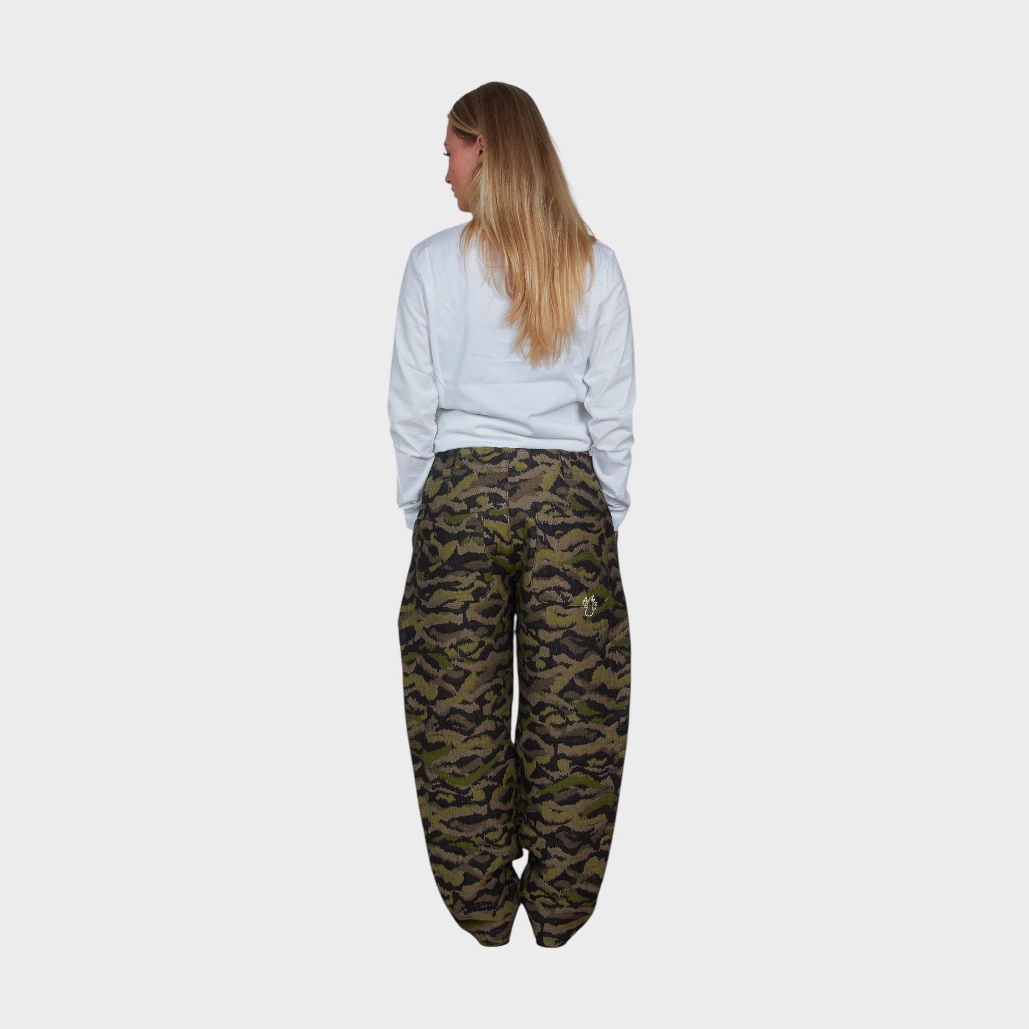 le-fix-camo-hose-gr-n-tarnmuster image 2
