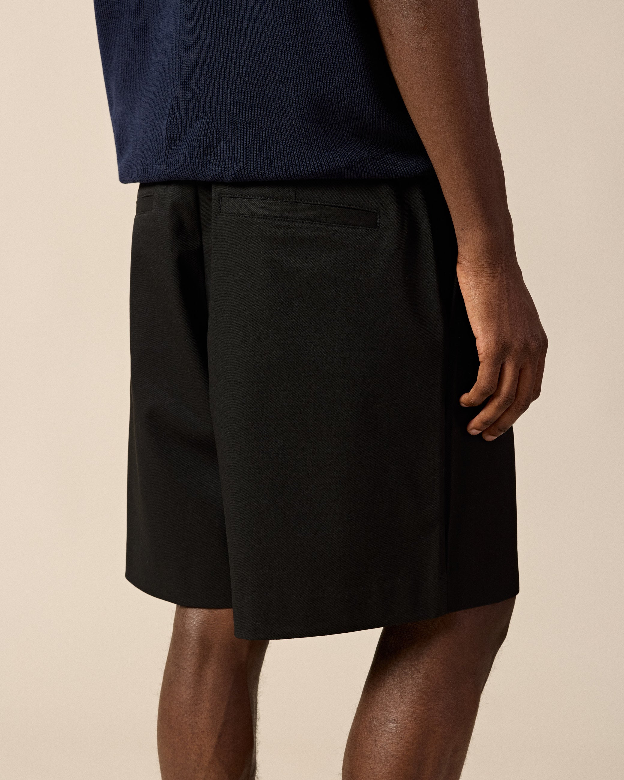 eightyfive-tailored-shorts-herren-schwarz-relaxed-fit image 7