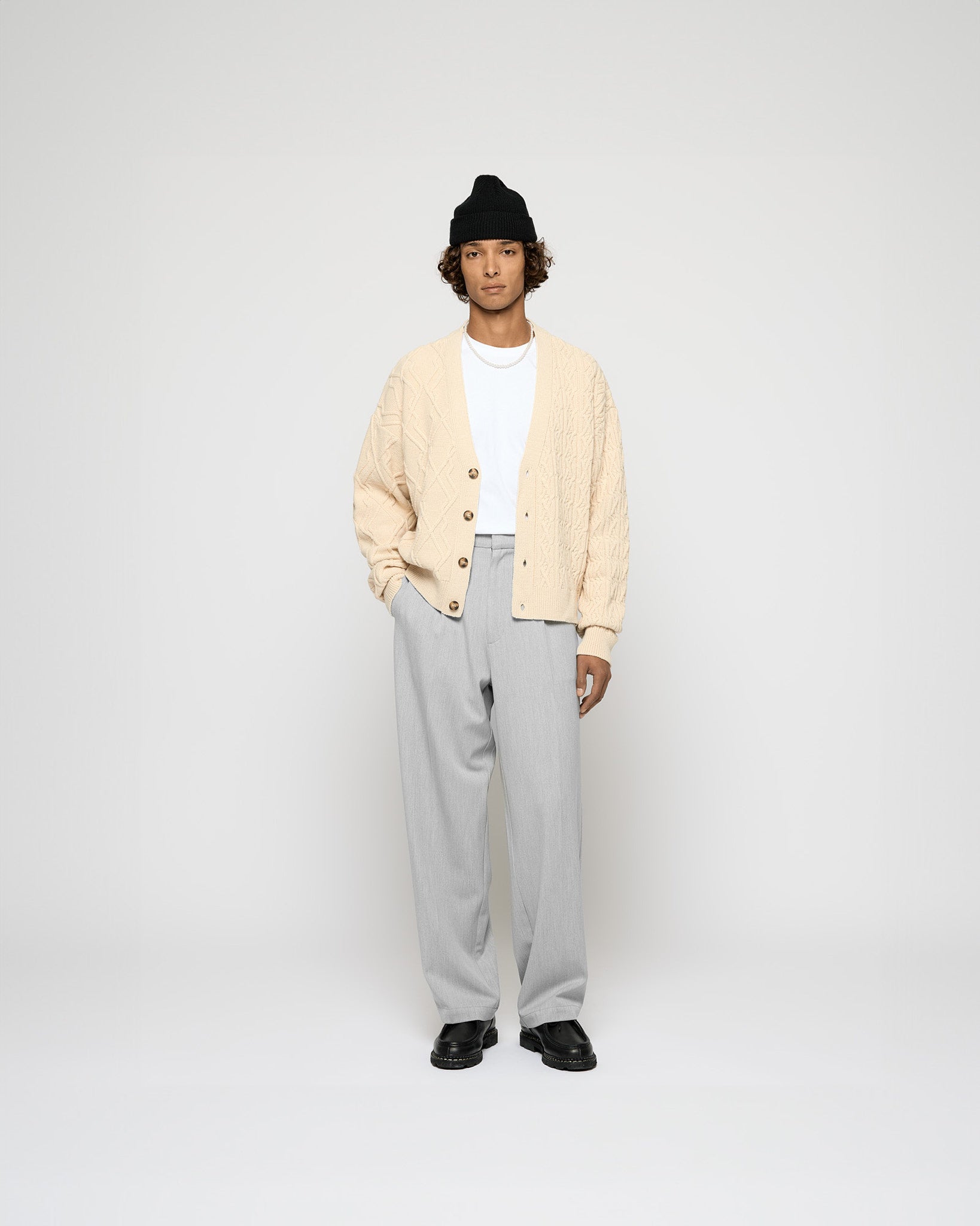 eightyfive-wool-asymmetric-cardigan-herren-beige-wolle image 3