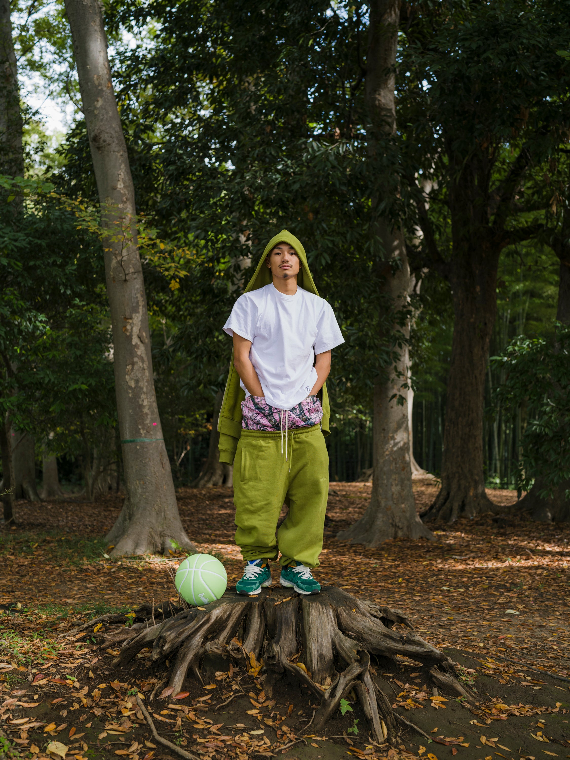 ballaholic-pants-small-logo-sweathose-moss-stick image 3
