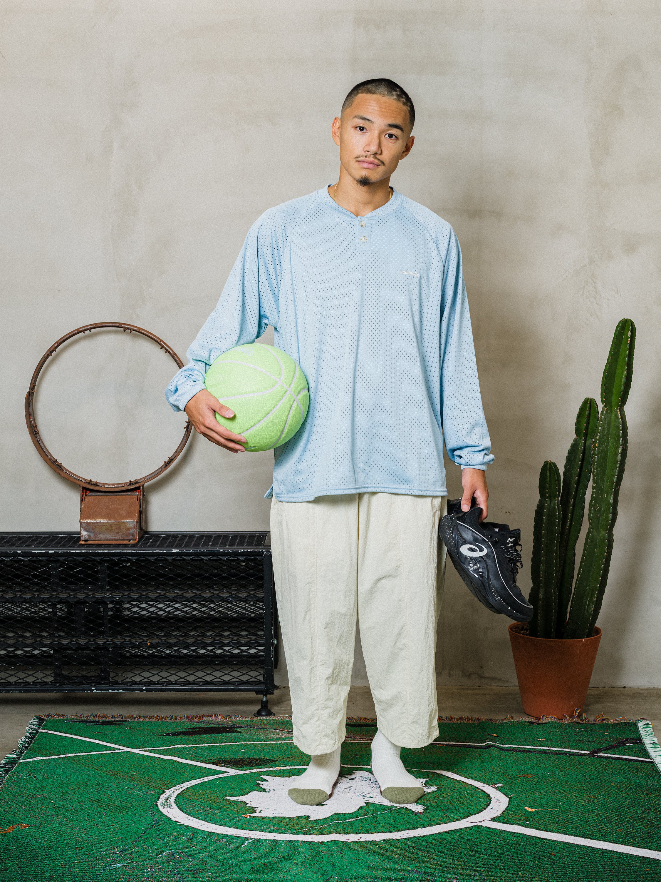 ballaholic-logo-nylon-cropped-pants-ivory-nylonhose image 4