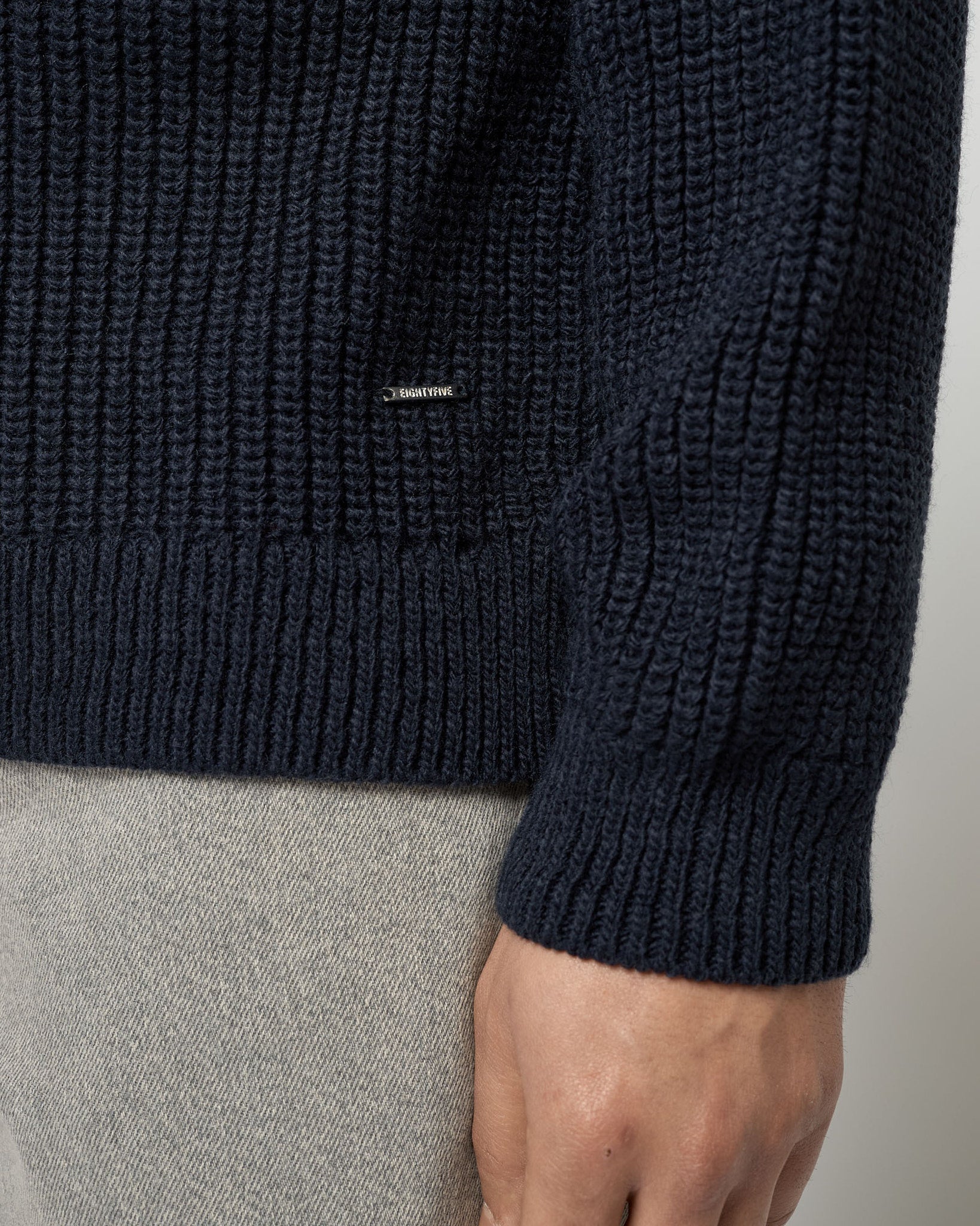 eightyfive-tops-knitted-polo-sweater-strickpullover-navy-grobstrick image 7