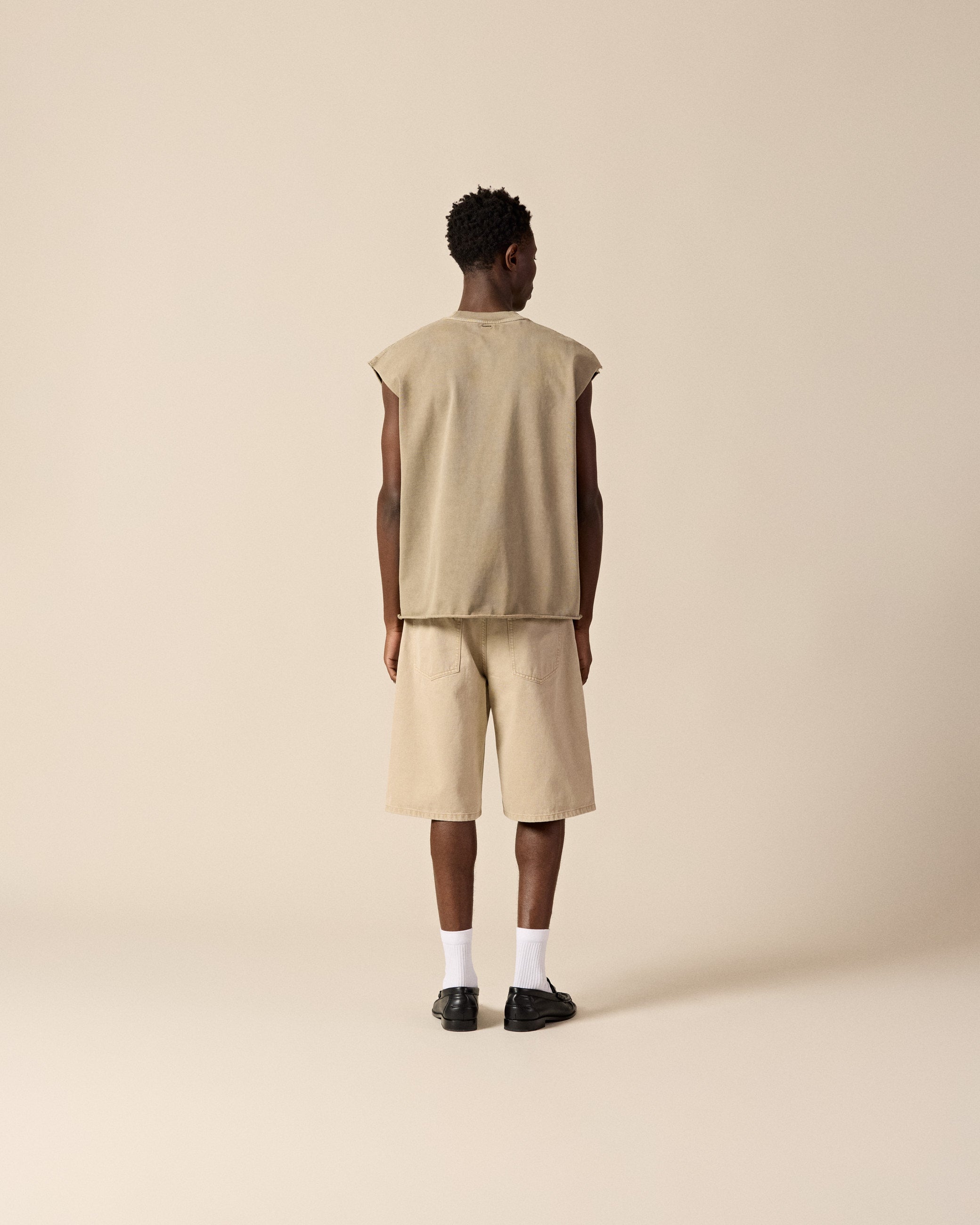 eightyfive-loose-tanktop-top-taupe-oversized-fit image 5
