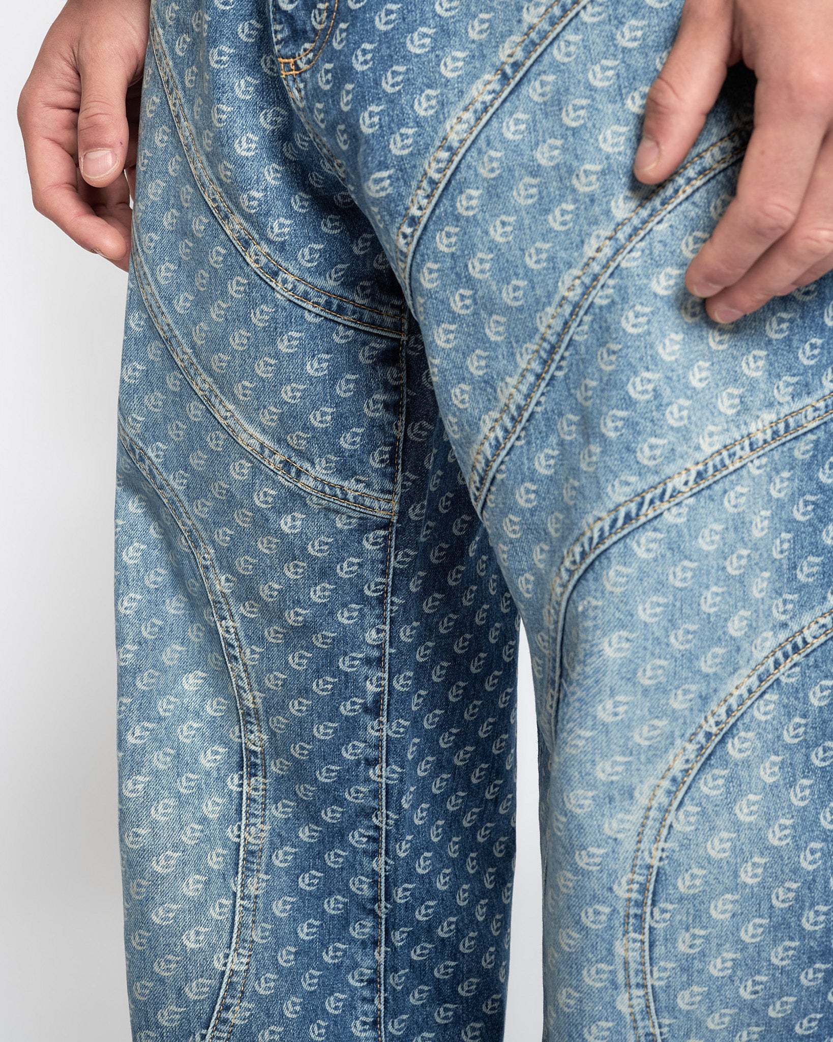 eightyfive-monogram-loose-denim-jeans-aqua-blue-loose-fit image 6