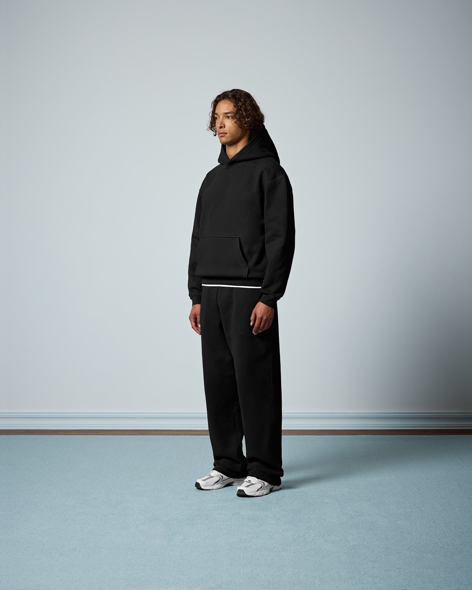 eightyfive-signature-heavy-hoodie-black-490gsm-baumwolle image 5
