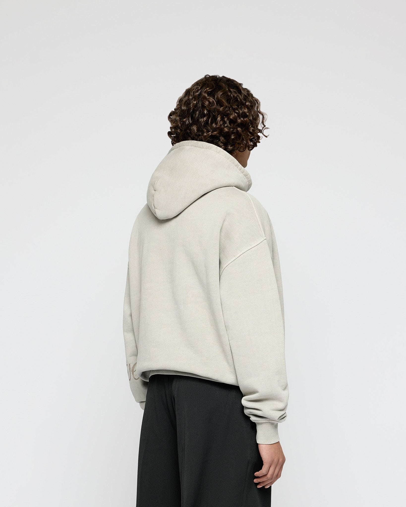 eightyfive-embroidered-handwritten-hoodie-vintage-light-grey image 4