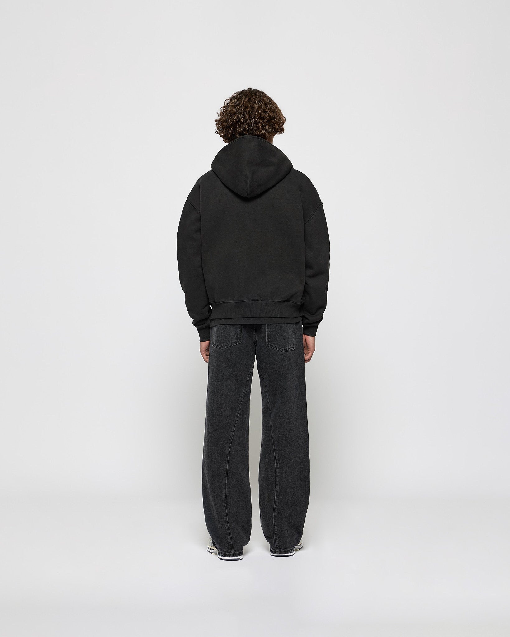 eightyfive-dividing-seam-loose-denim-schwarz-baumwolle image 4