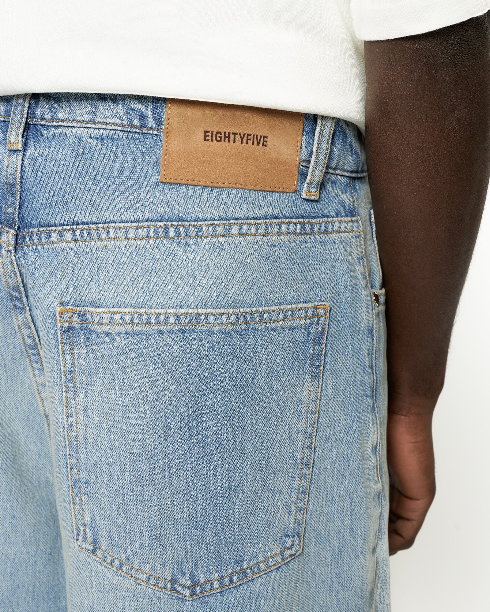 eightyfive-bottoms-wide-denim-jeans-light-wash-blue image 6