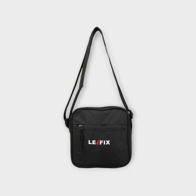 le-fix-schultertasche-schwarz-nylon-wasserabweisend image 1