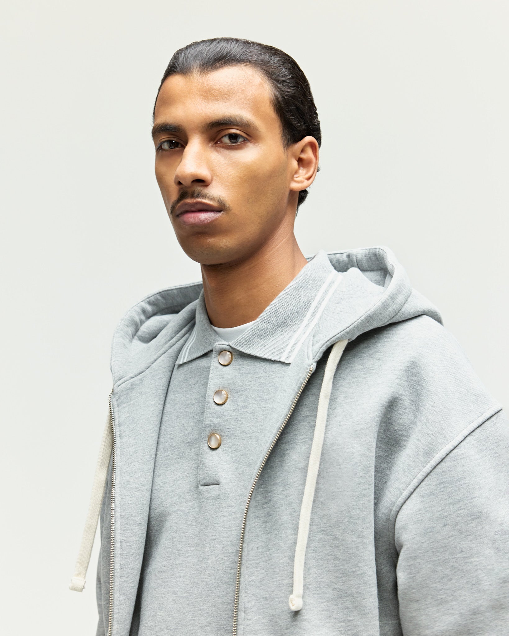 eightyfive-embroidered-zip-hoodie-grau-baumwolle image 7