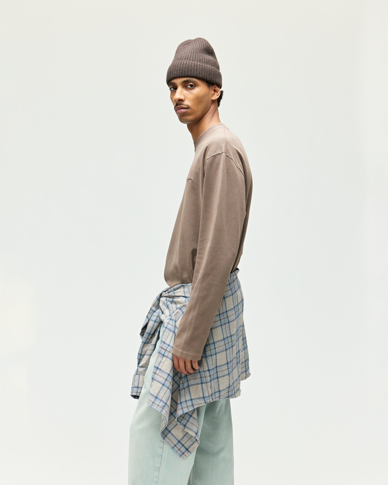 eightyfive-embroidered-longsleeve-washed-brown-stickerei image 5