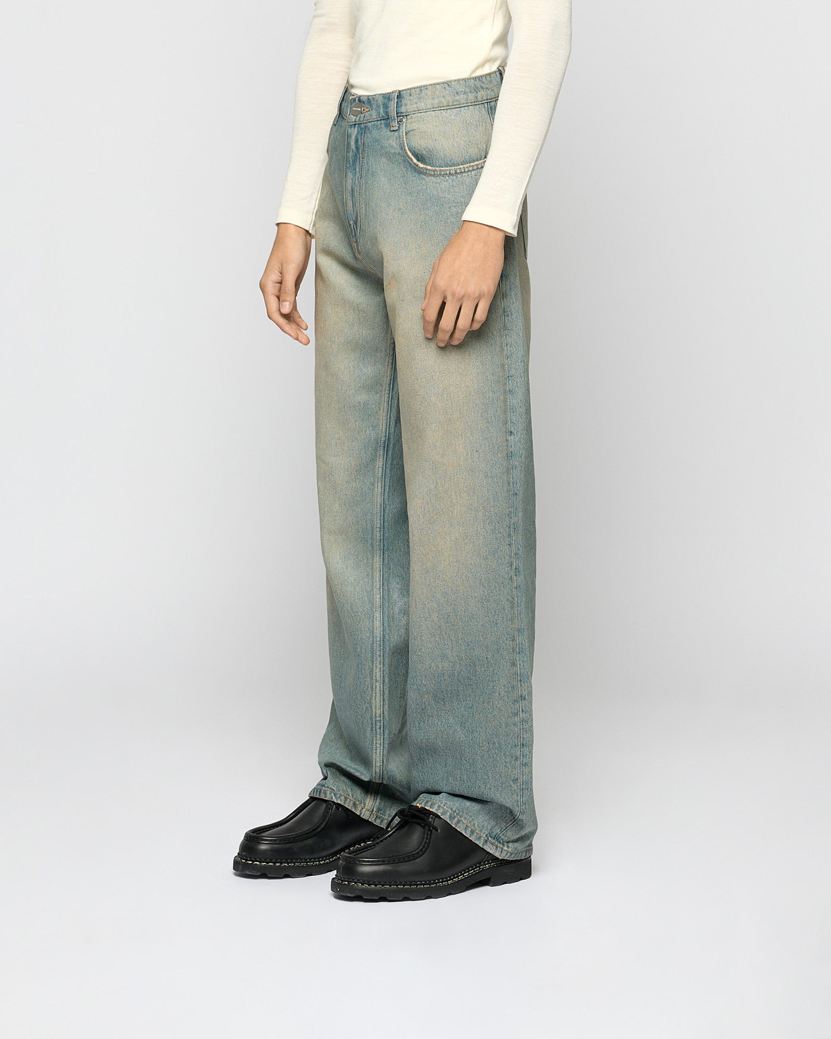 eightyfive-coated-relaxed-denim-jeans-island-blue image 3