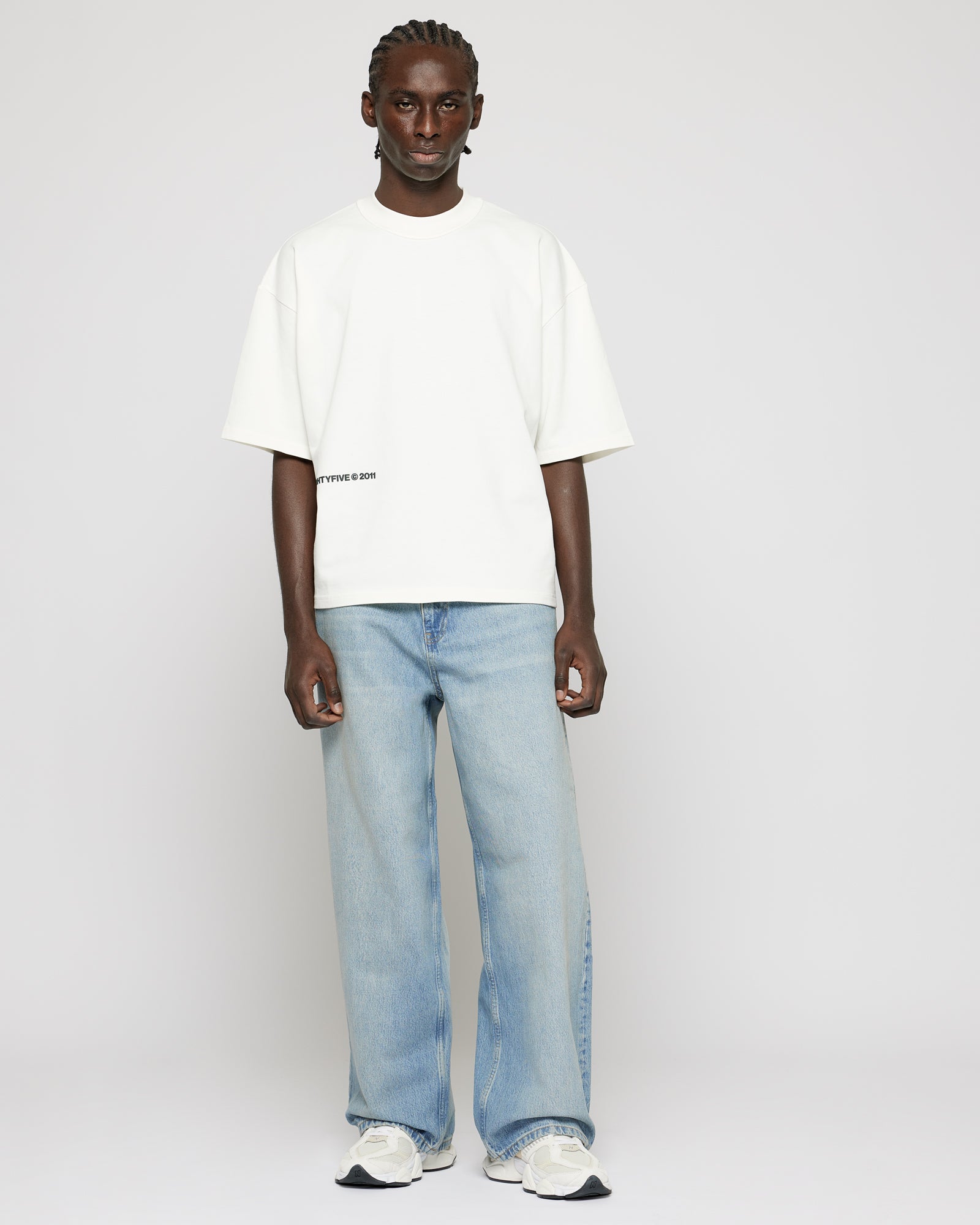 eightyfive-bottoms-wide-denim-jeans-light-wash-blue image 7