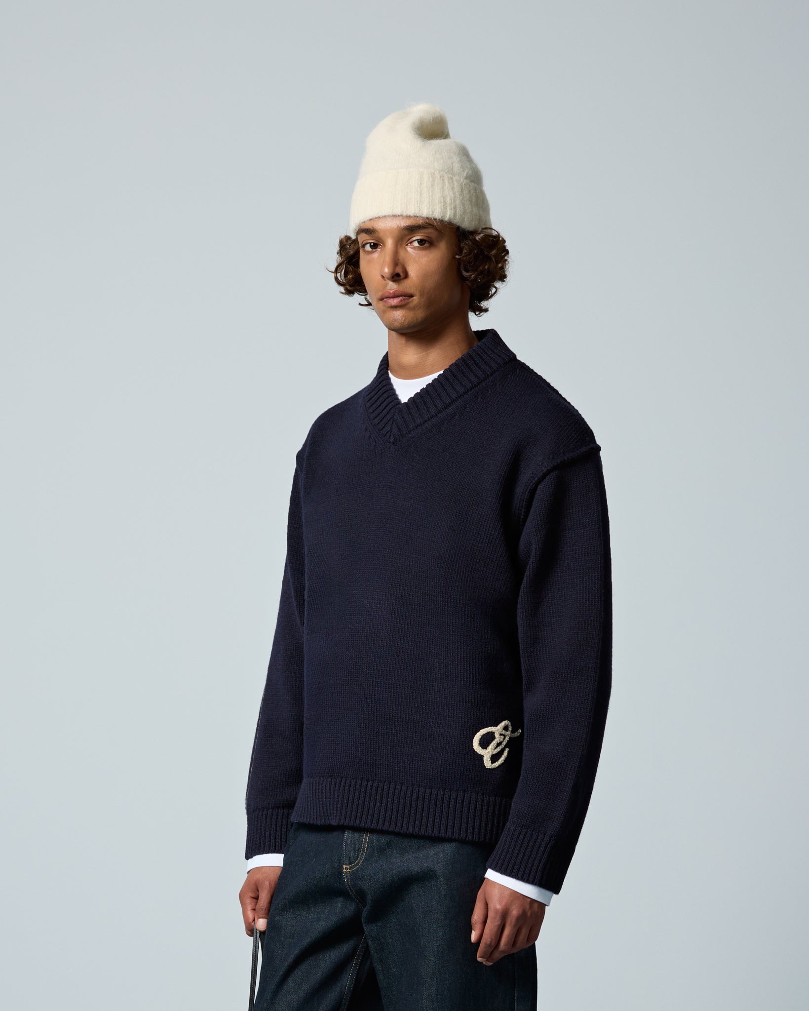 eightyfive-tops-wool-blend-v-neck-pullover-navy image 3