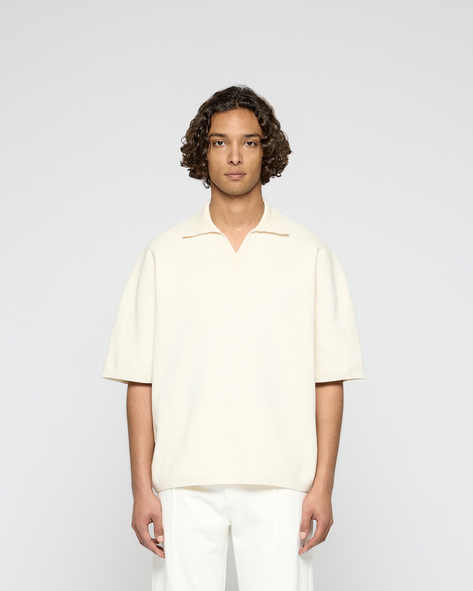 eightyfive-cropped-knit-polo-t-shirt-off-white-stickerei image 2