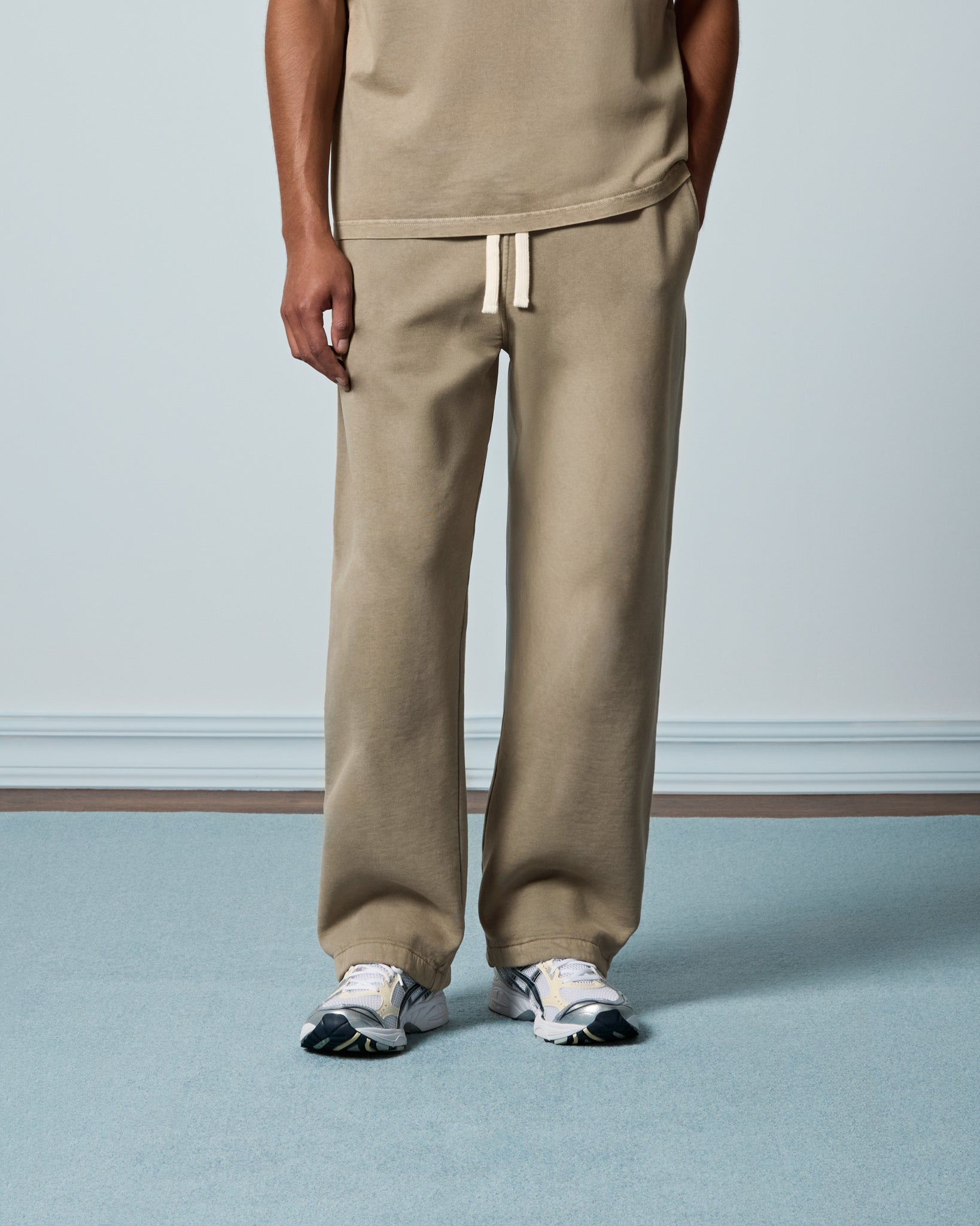 eightyfive-signature-wide-sweatpants-jogginghose-taupe image 3