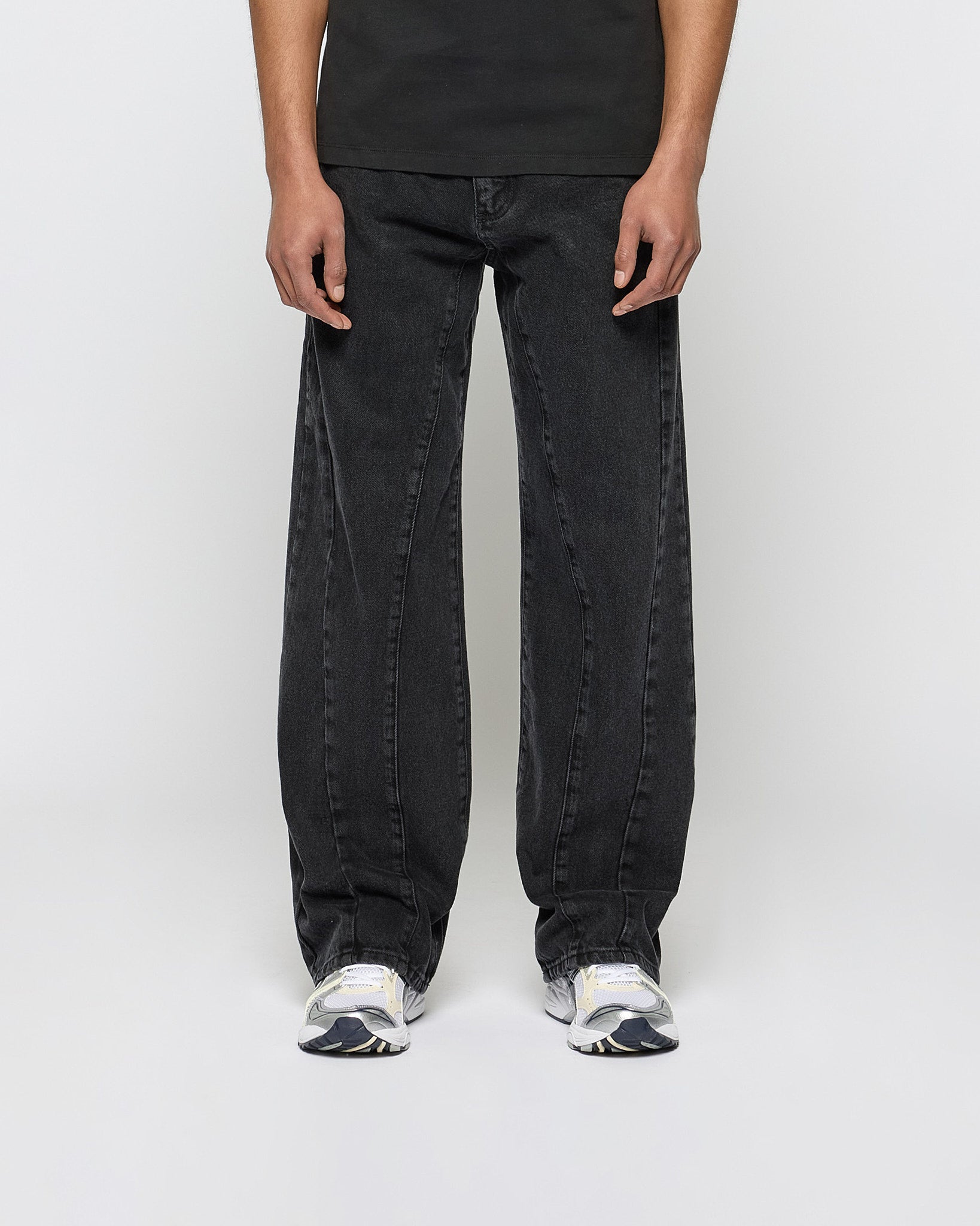 eightyfive-dividing-seam-loose-denim-schwarz-baumwolle image 2