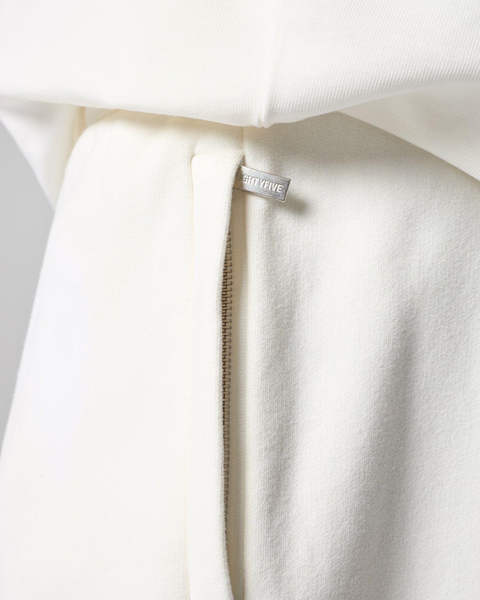 eightyfive-signature-wide-sweatpants-jogginghose-off-white image 6