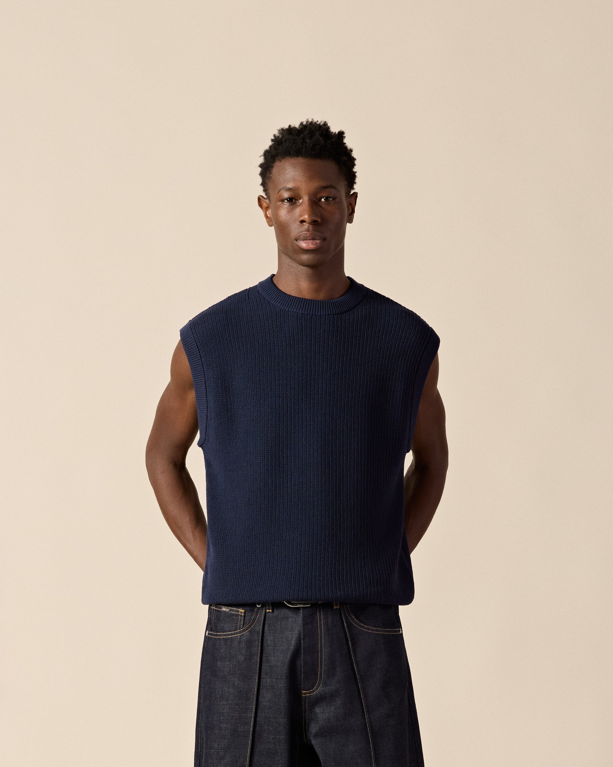 eightyfive-knit-tanktop-navy-baumwolle-oversized image 3