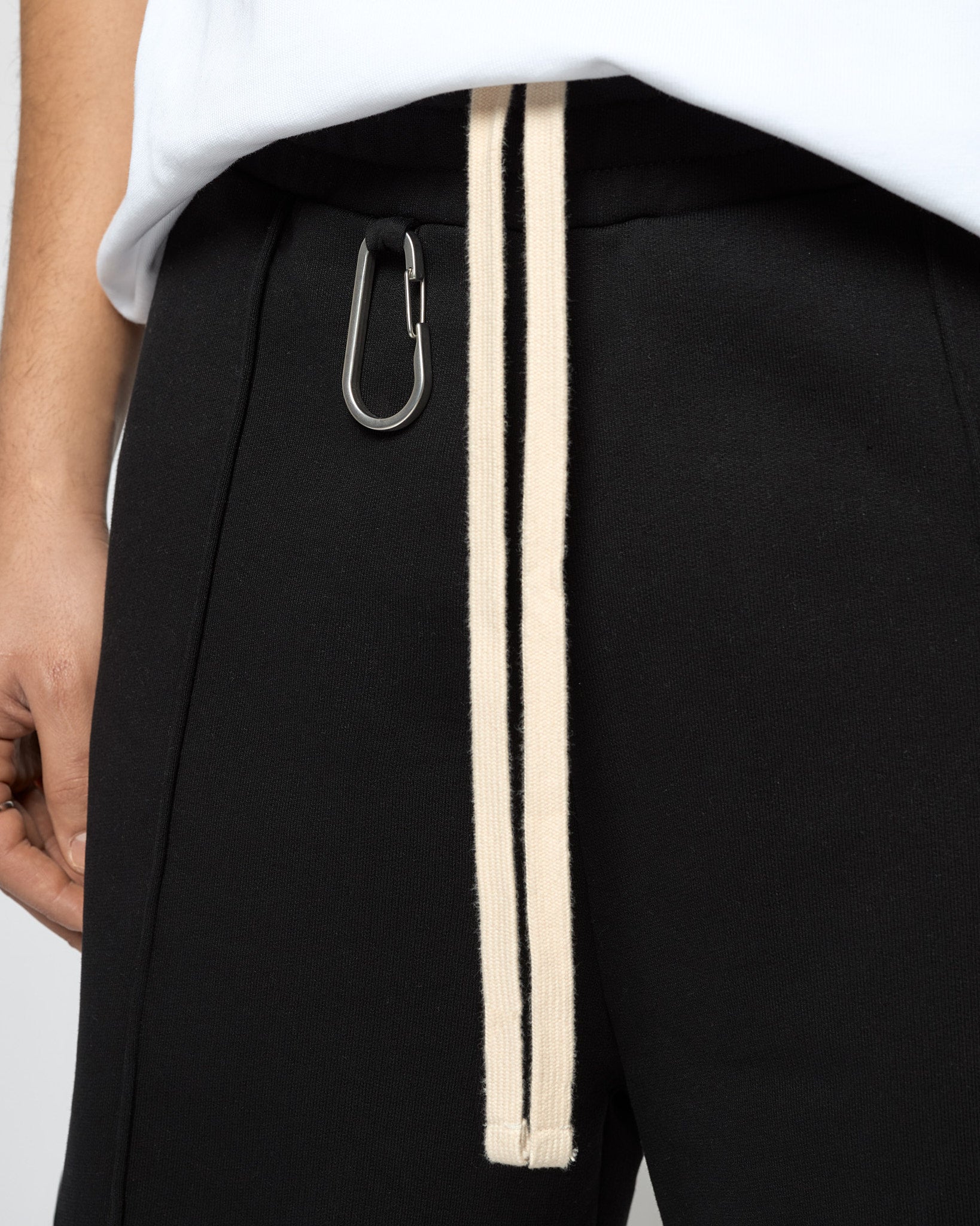 eightyfive-pleated-sweatshorts-shorts-schwarz-baumwolle image 6