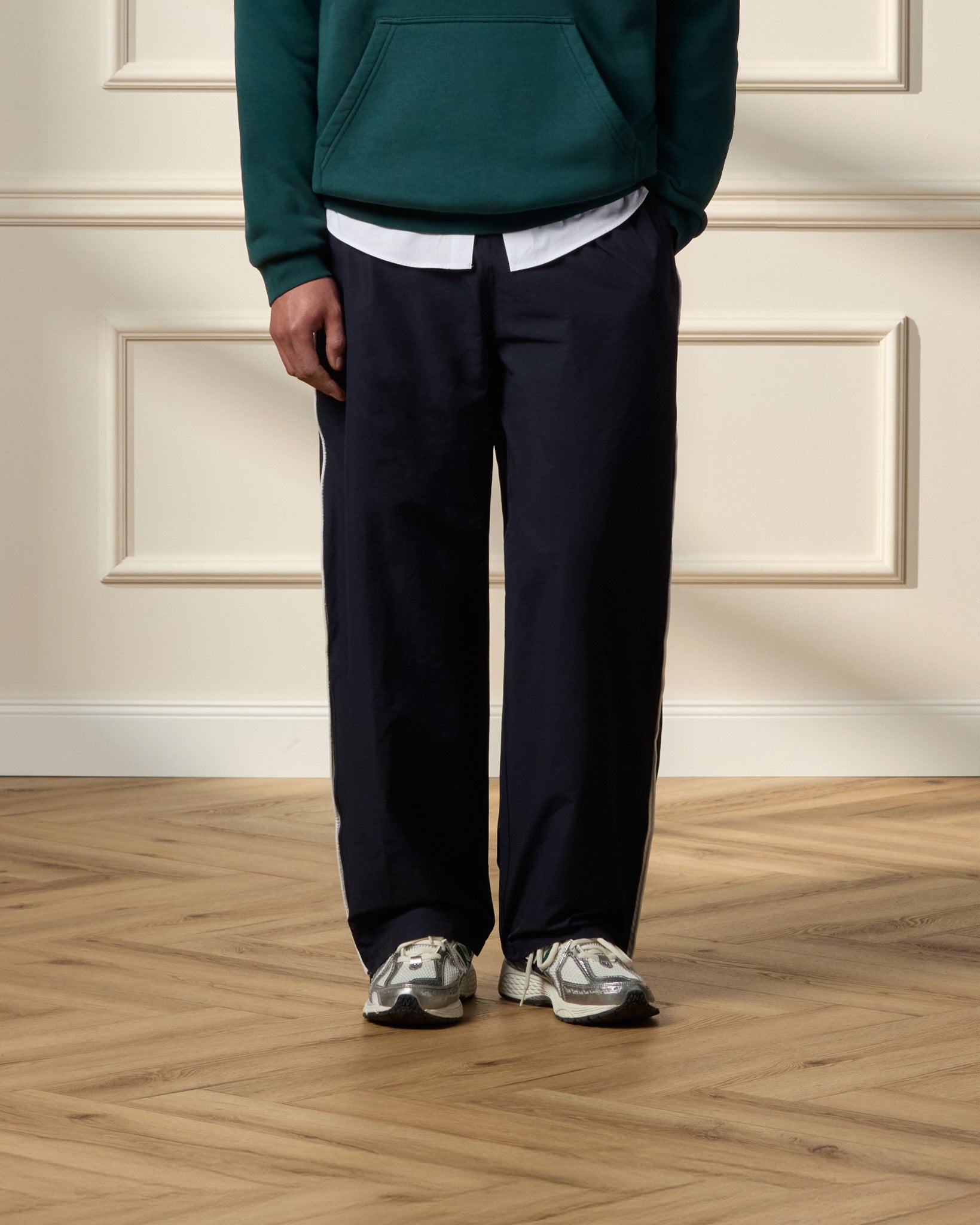 eightyfive-nylon-track-pants-trainingshose-navy-relaxed-baumwolle image 3
