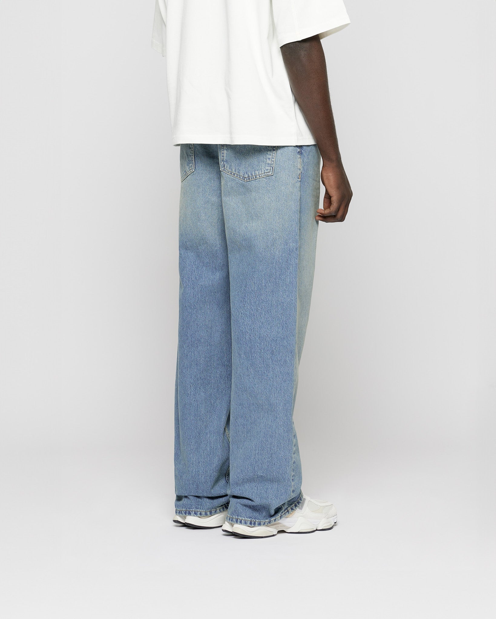 eightyfive-loose-denim-jeans-aqua-blue-loose-fit image 5