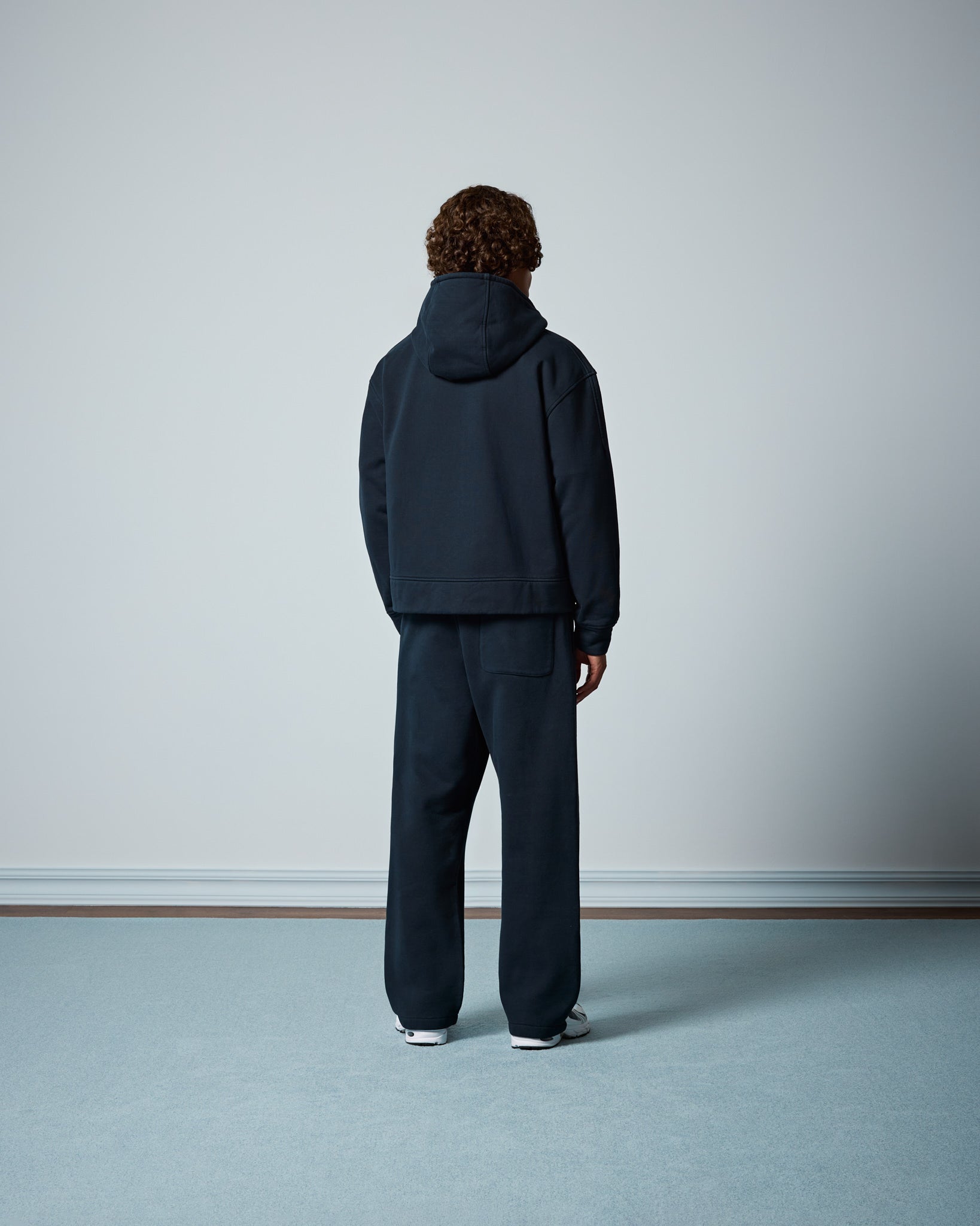 eightyfive-tops-embroidered-zip-hoodie-navy-stickerei-baumwolle image 6