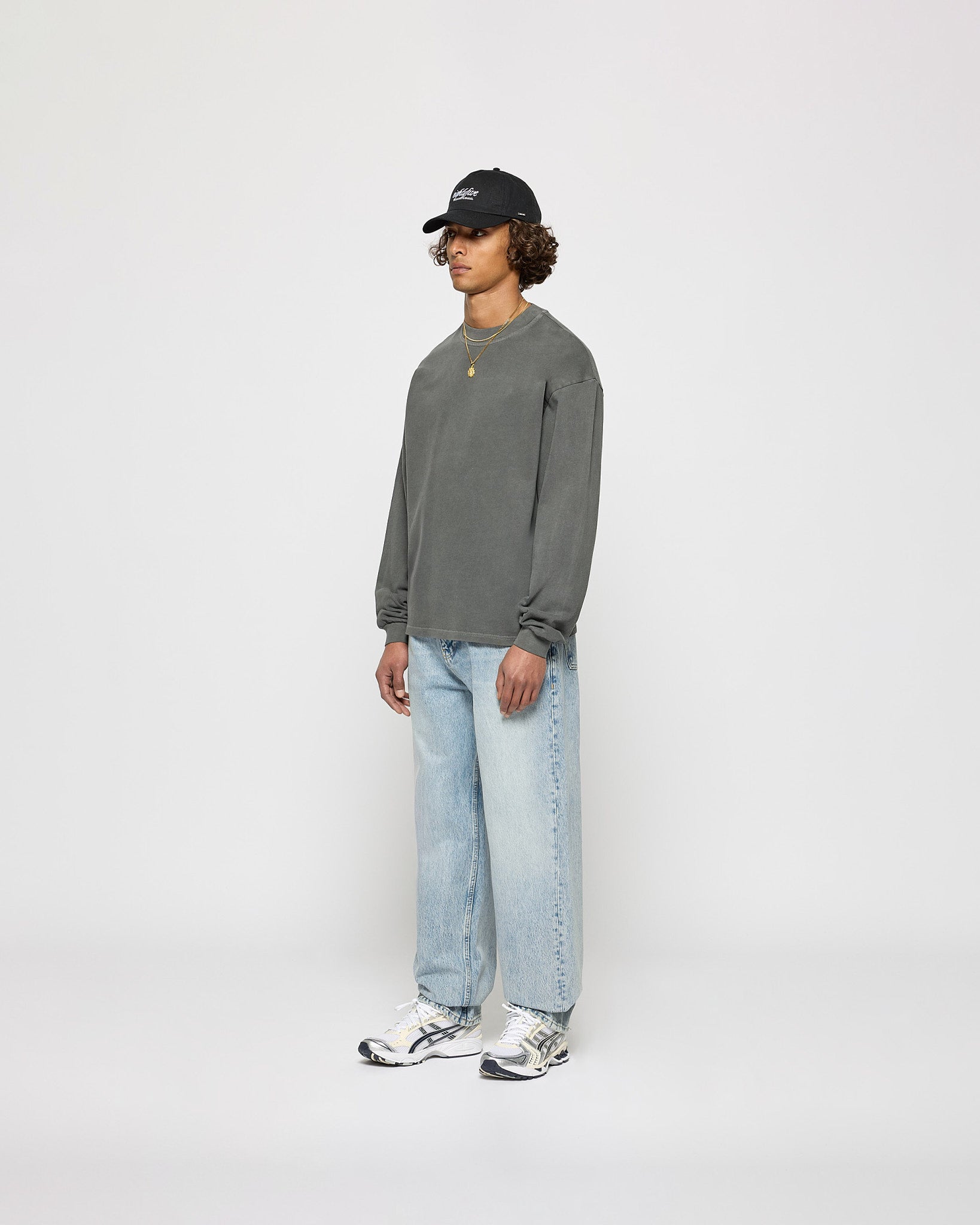 eightyfive-bottoms-baggy-denim-jeans-ocean-blue-baggy-fit image 4