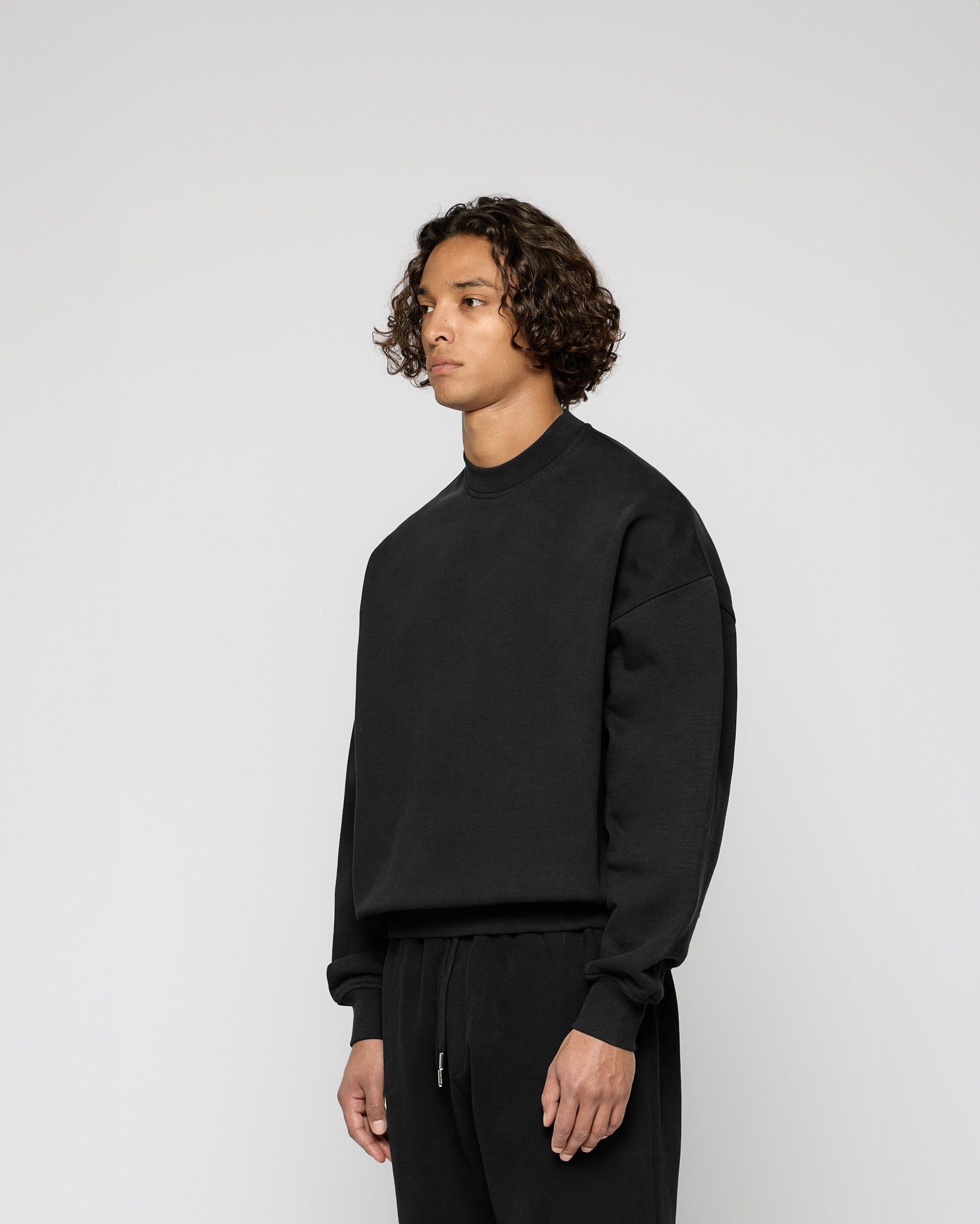 eightyfive-signature-oversized-crewneck-sweater-black image 3