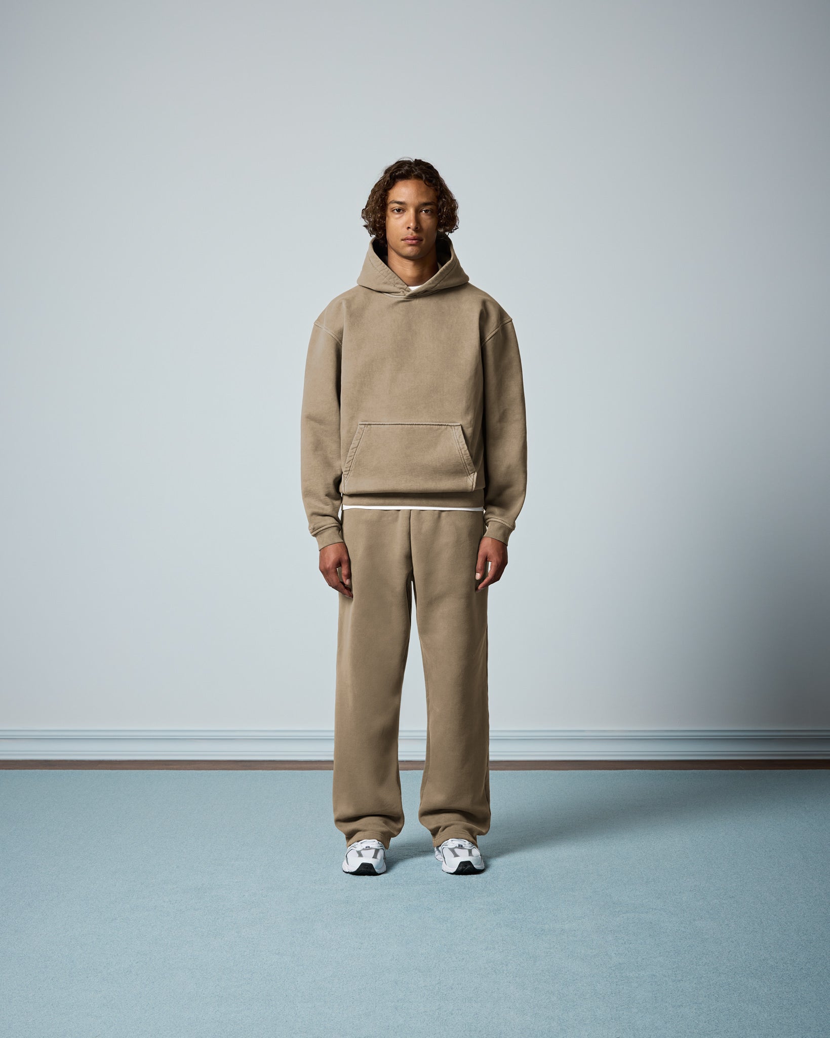 eightyfive-signature-hoodie-pullover-washed-taupe-baumwolle image 4